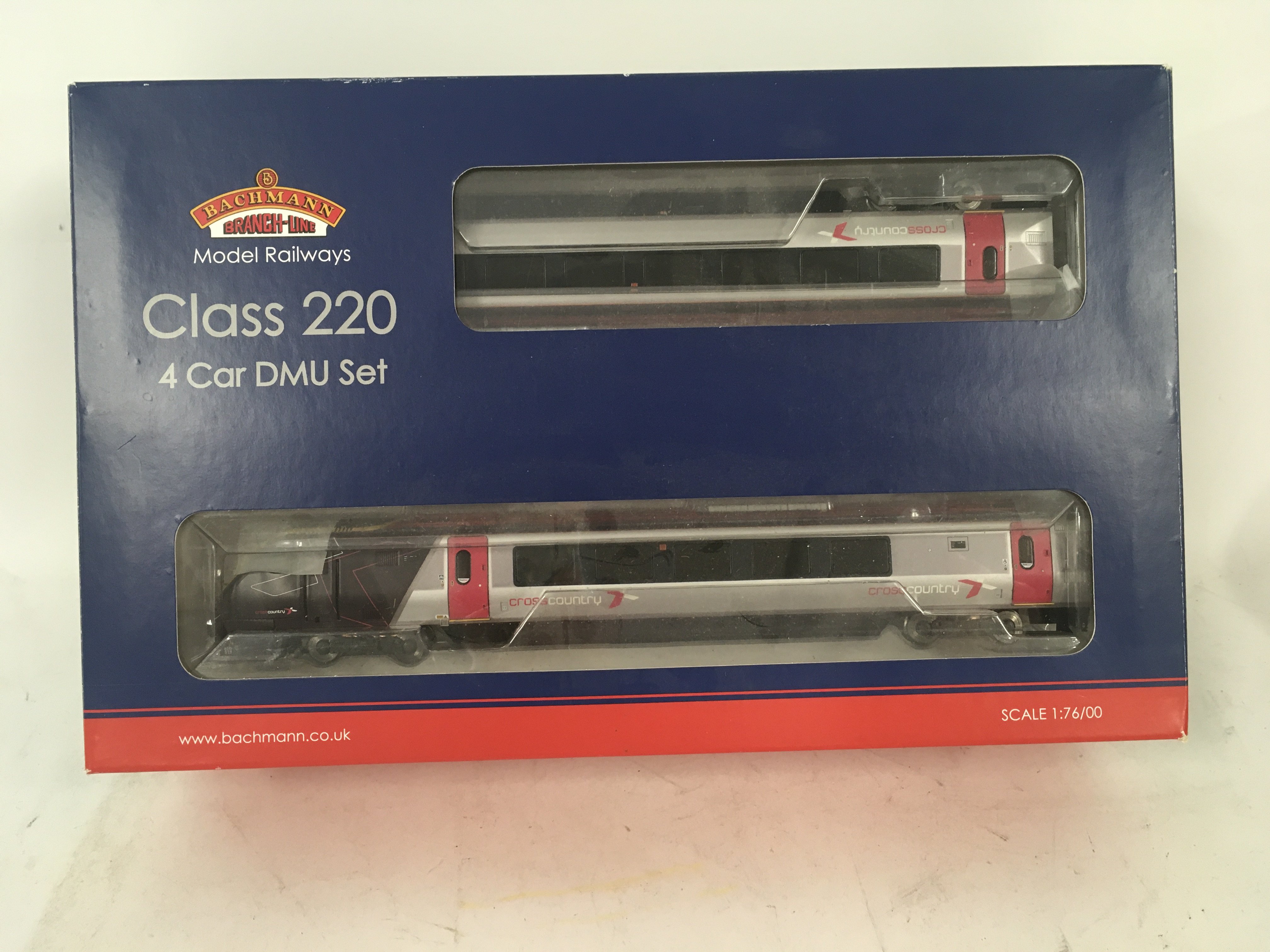 Boxed Bachmann model railways..Class 220 4 Car DMU set..32-603