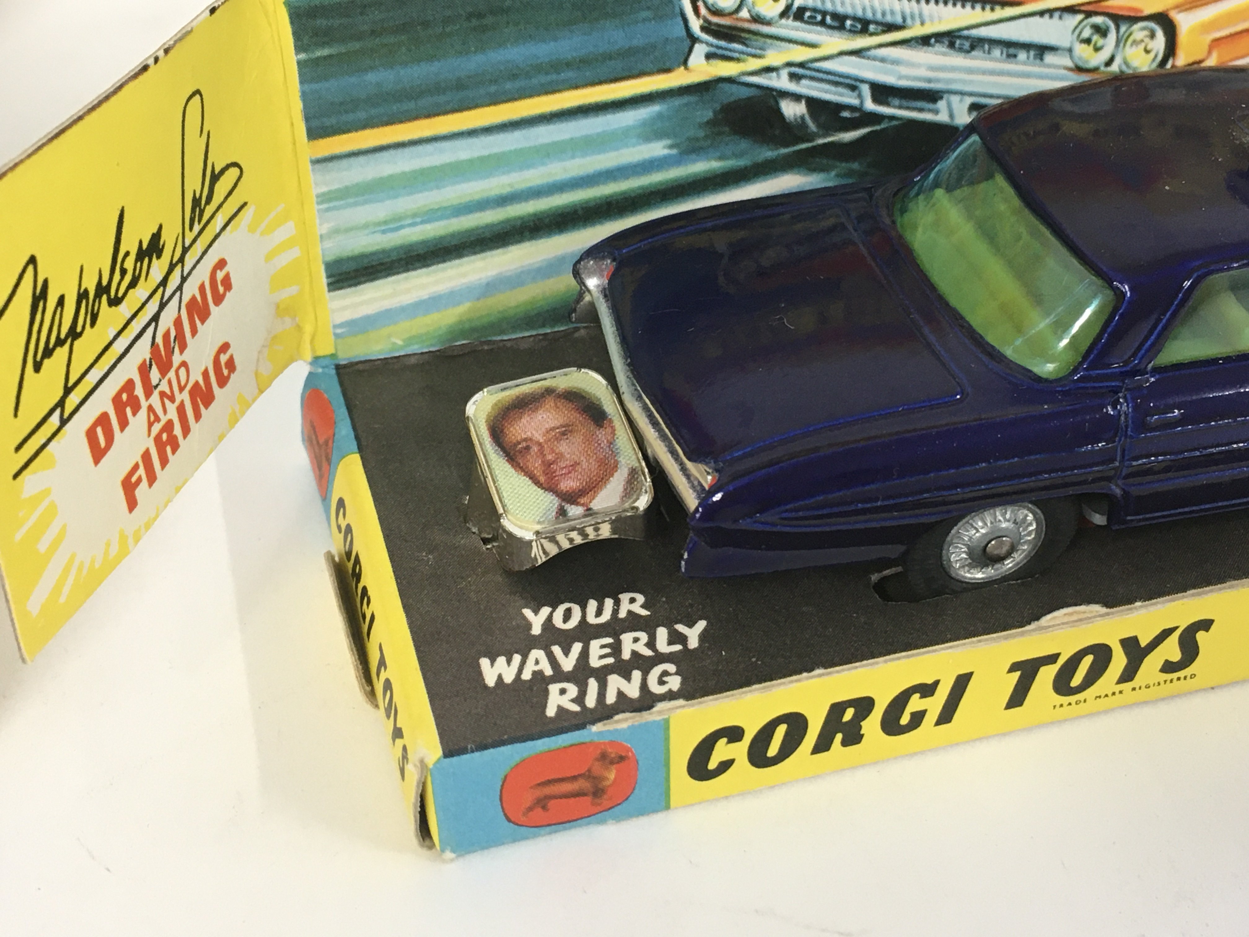 In original box a Corgi model vehicle No. 497. THR - Bild 3 aus 9