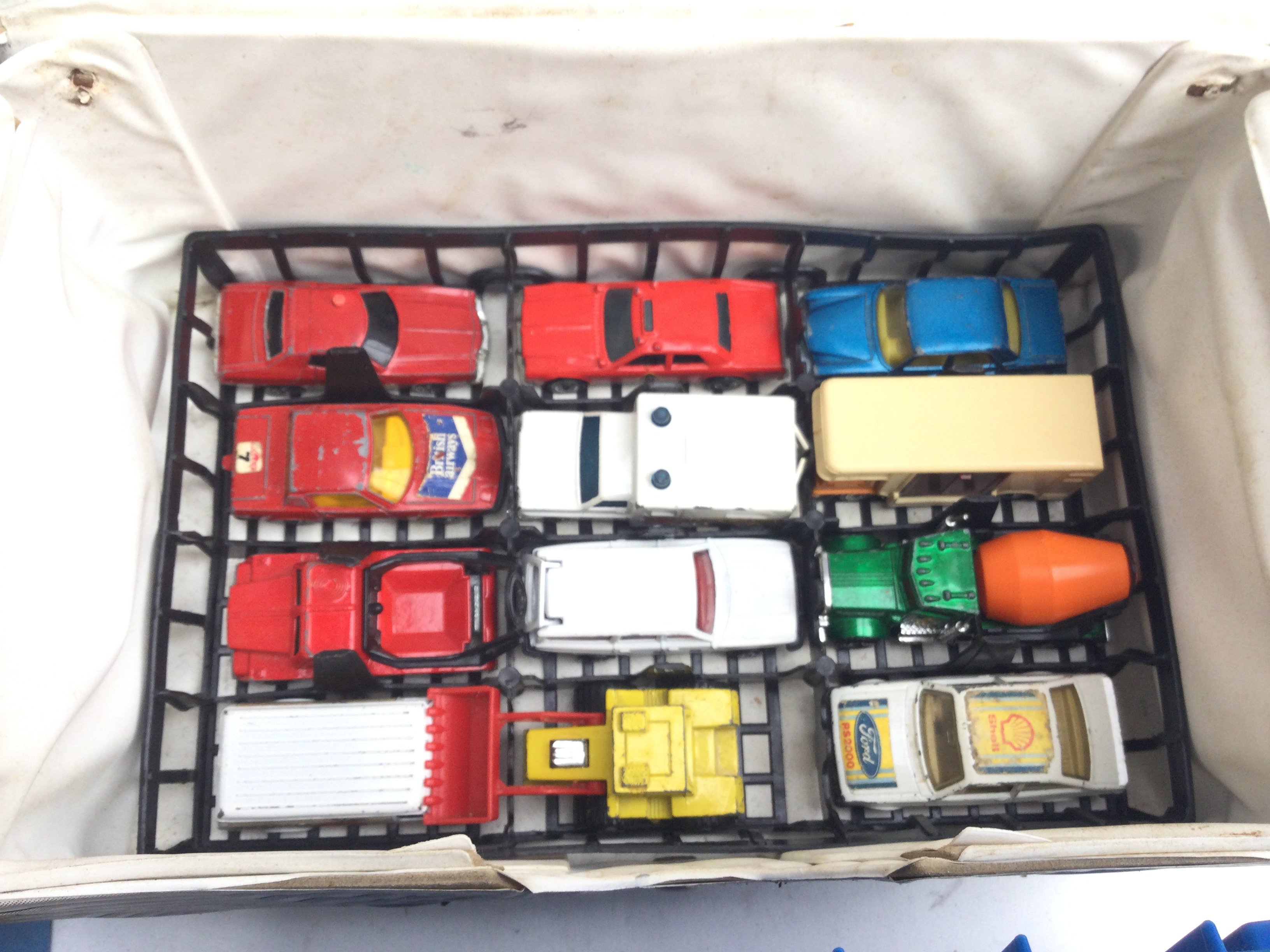 4 X Carry Cases Containing Playworn Diecast. Inclu - Image 6 of 10