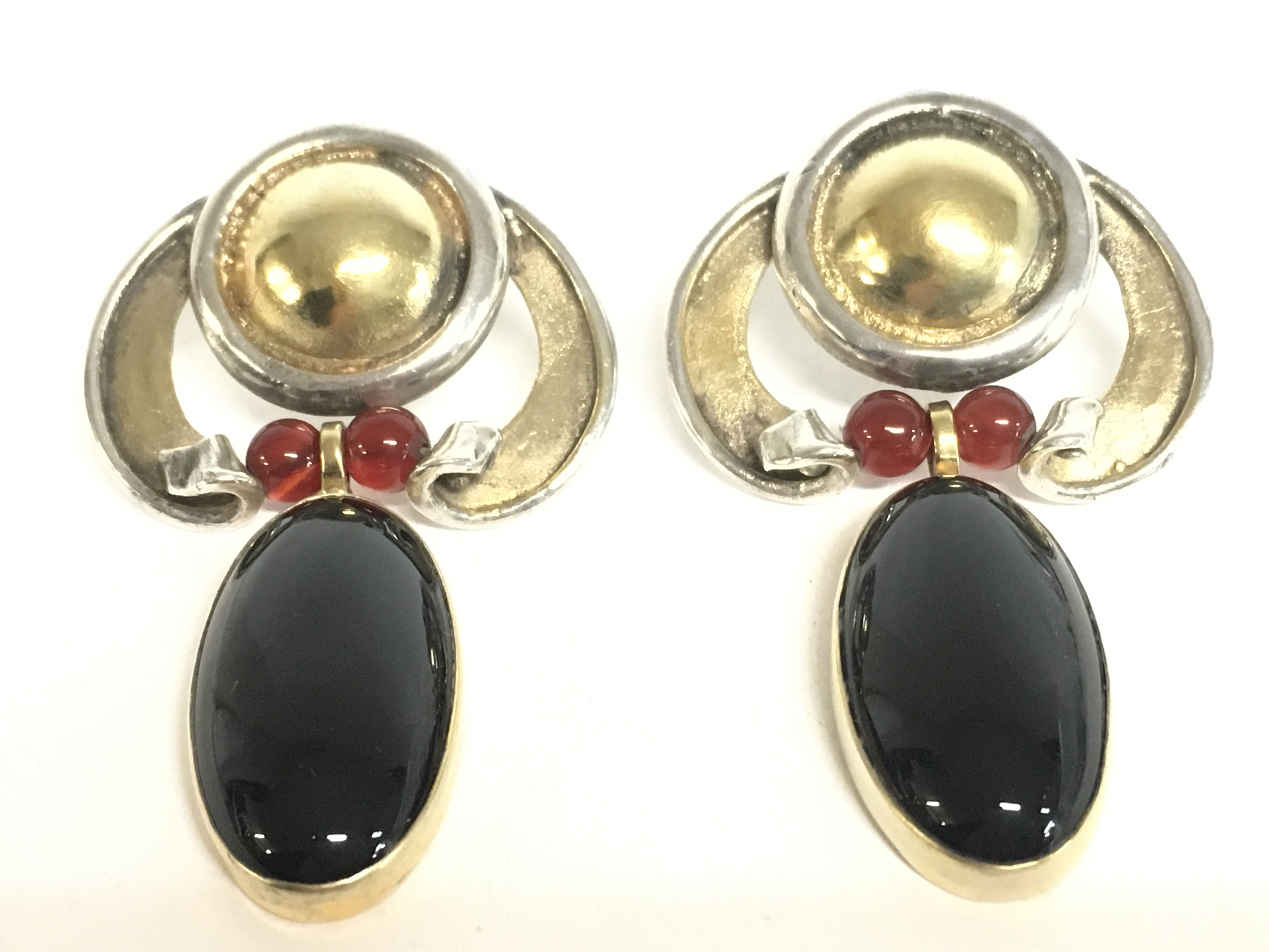 Eileen Coyne silver hallmarked and agate earrings.