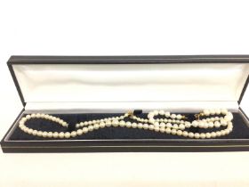 9ct gold clasp cultured pearl necklace and bracele
