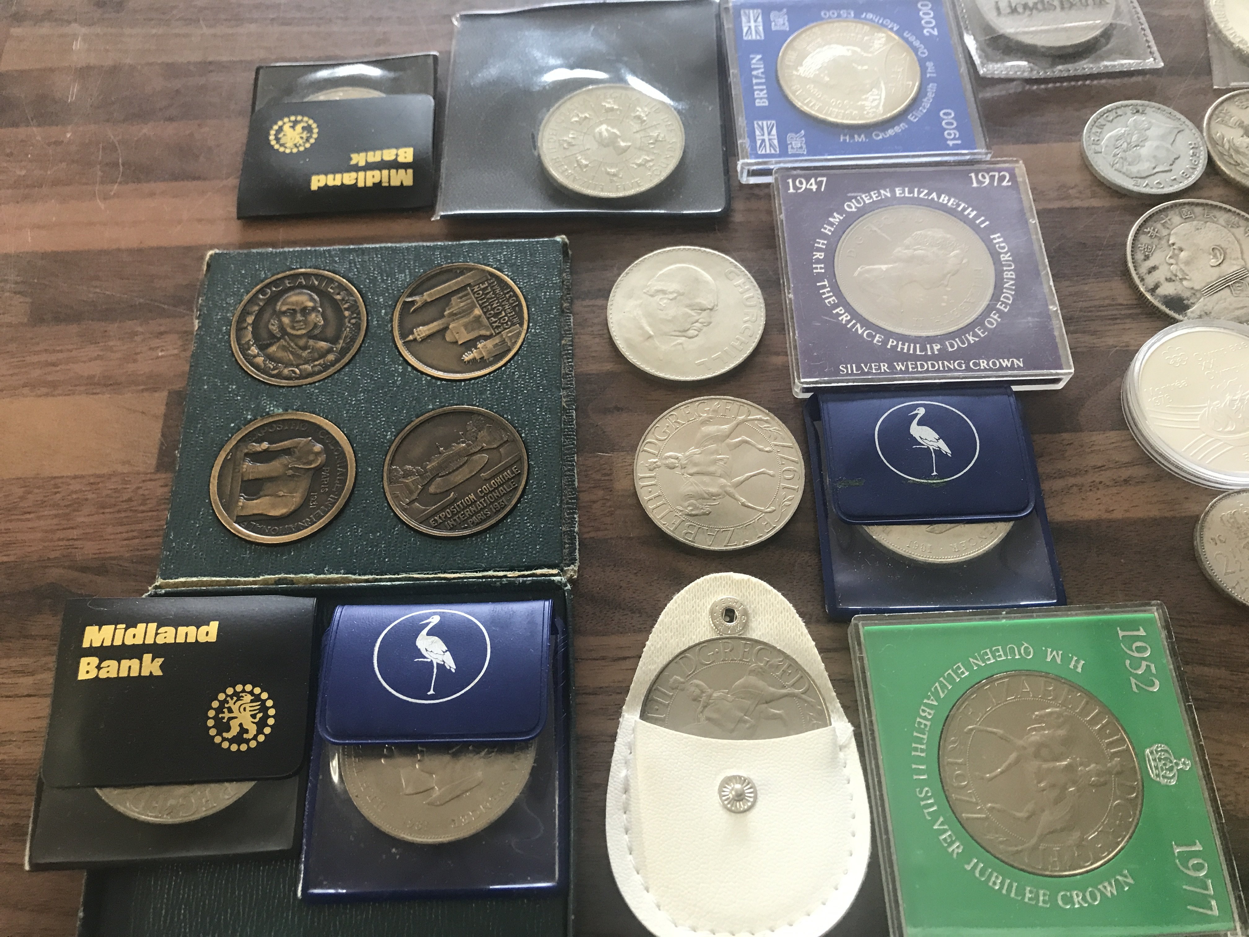 A Collection of coinage including cart wheel coin - Image 2 of 4