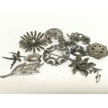 A collection of vintage Silver brooches, 110g in t