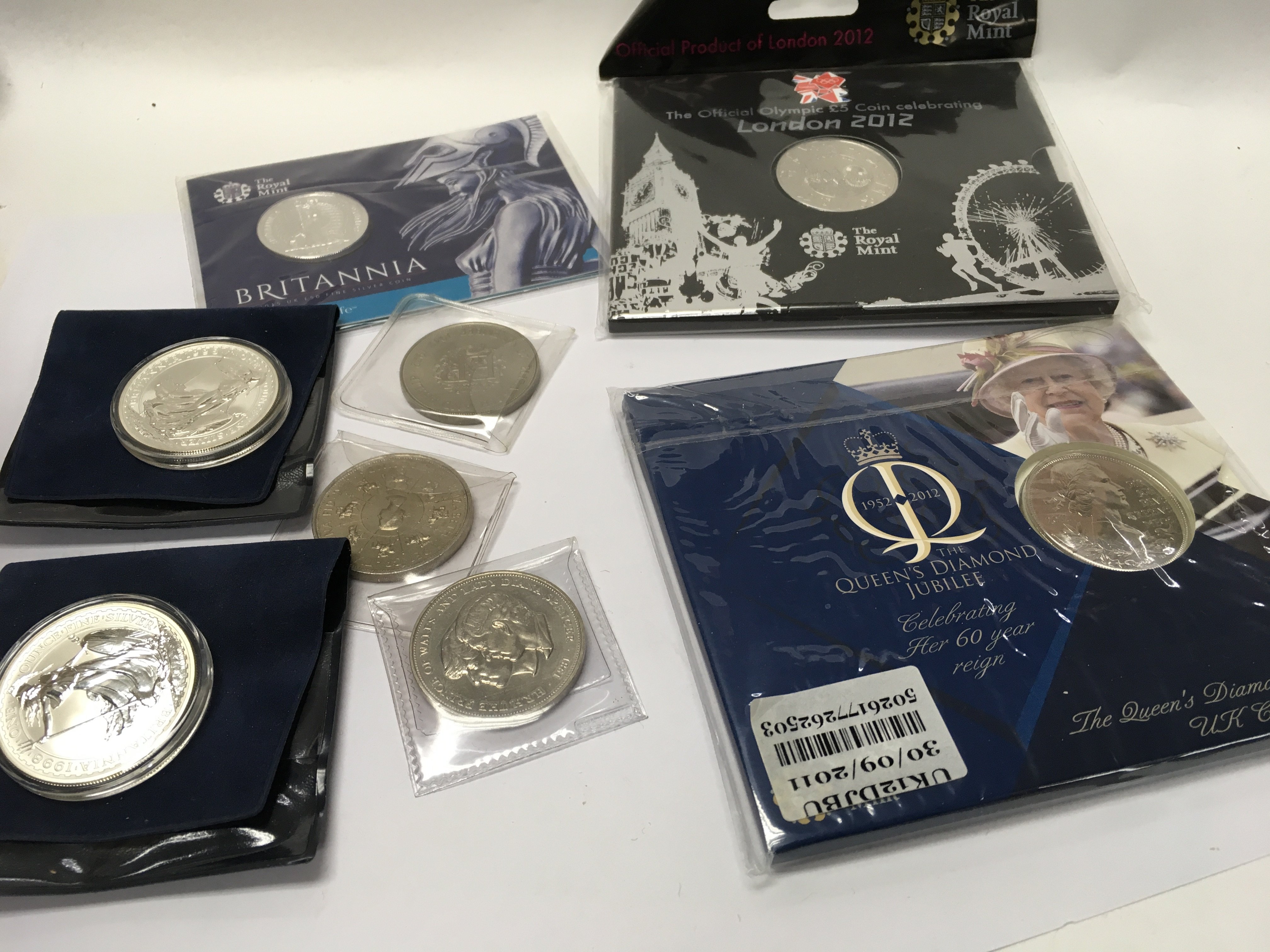 A collection of British coins including silver coi