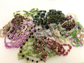 A collection of vintage costume jewellery necklace