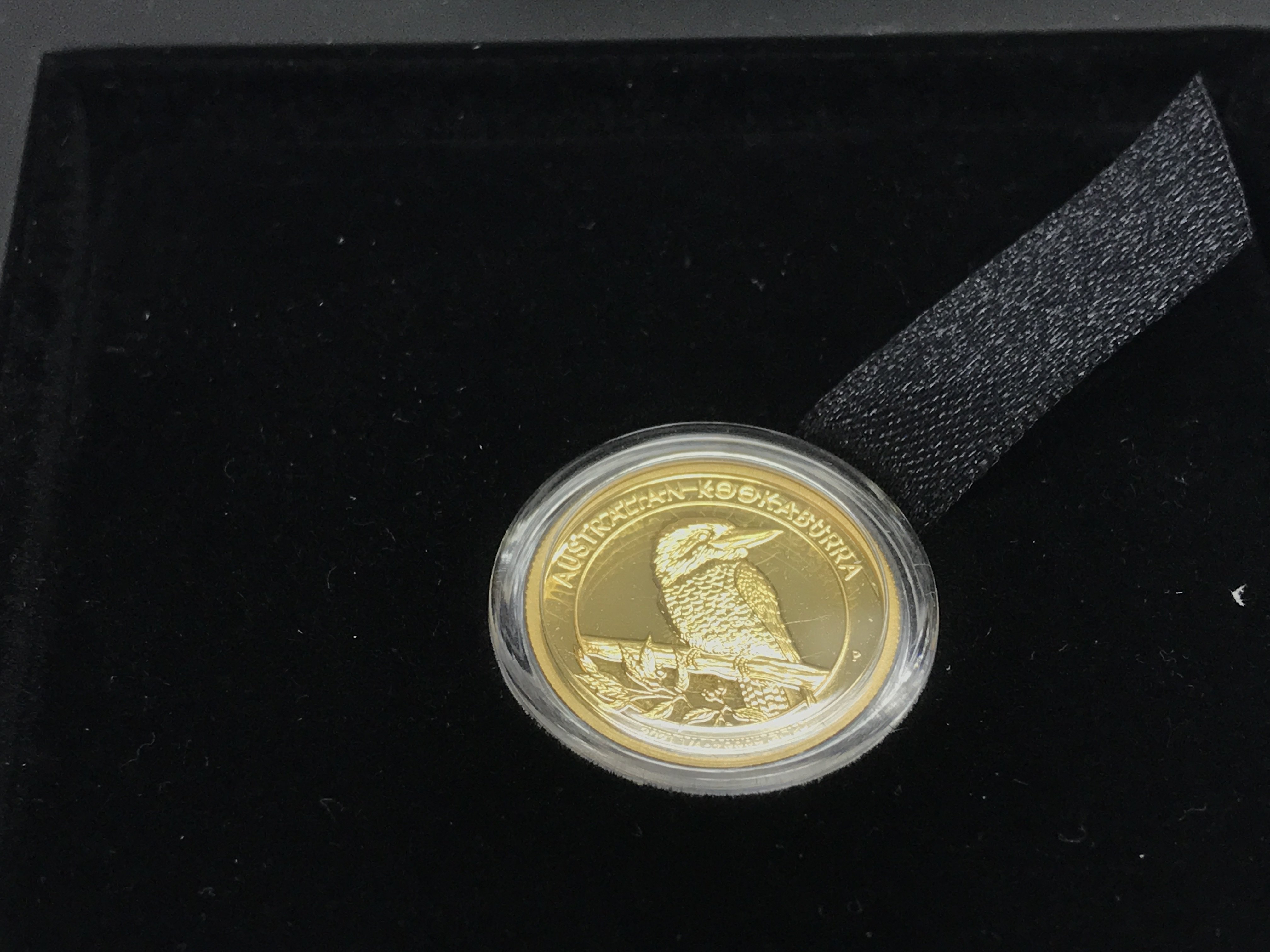 A 1/4oz gold proof kookaburra coin with COA. Posta - Image 2 of 3