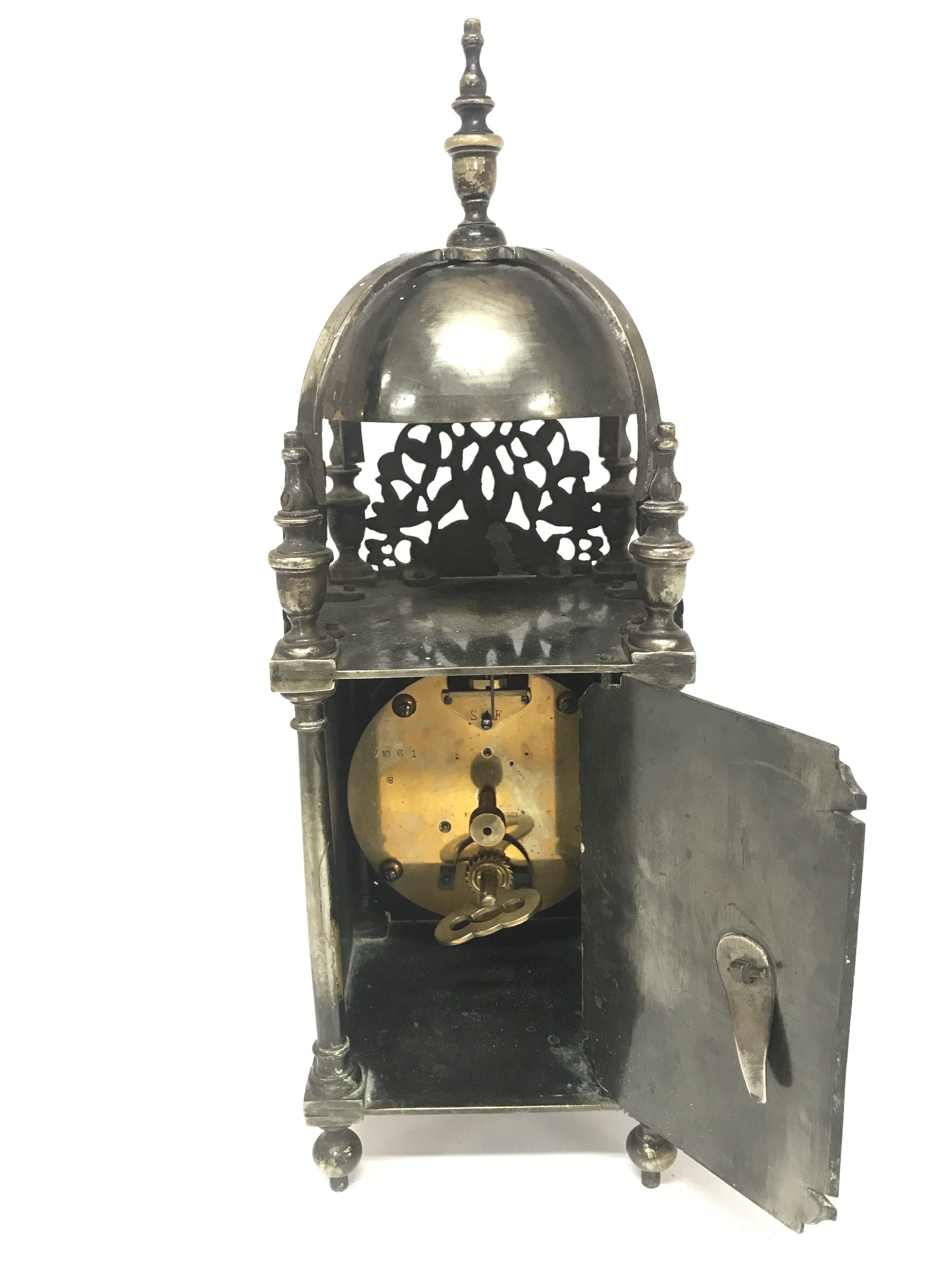 A vintage brass lantern clock with a windup French - Image 3 of 4
