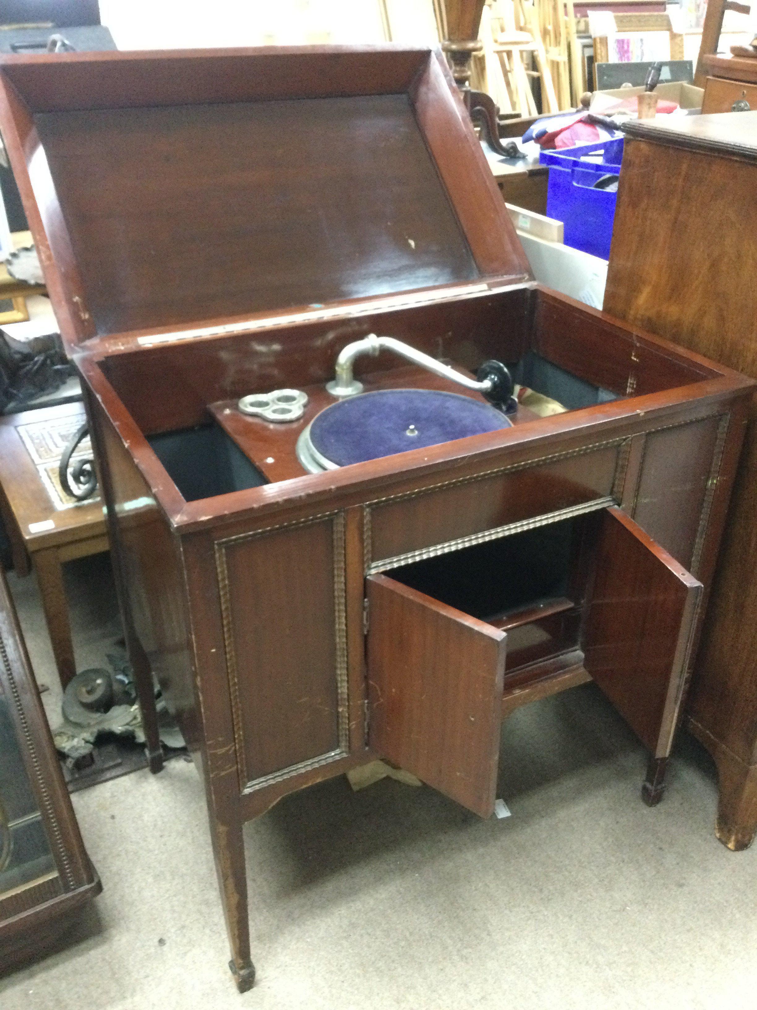 A Dulcetto gramophone house in a mahogany cabinet, - Image 2 of 2