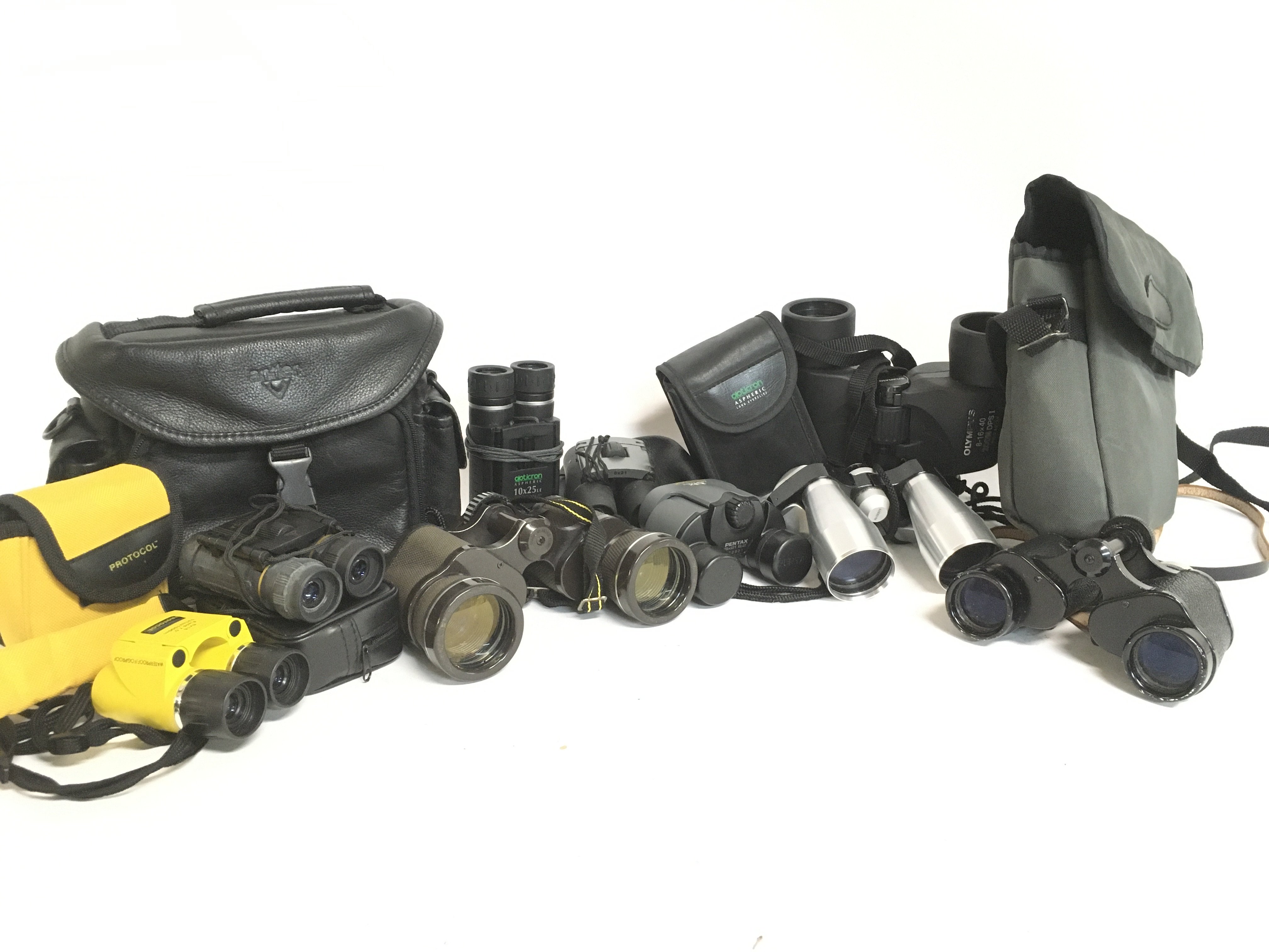 A collection of binoculars including Pentax, Proto