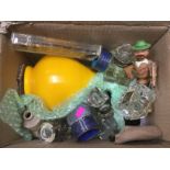 A box of oddments including inkwells, Cloisonne na