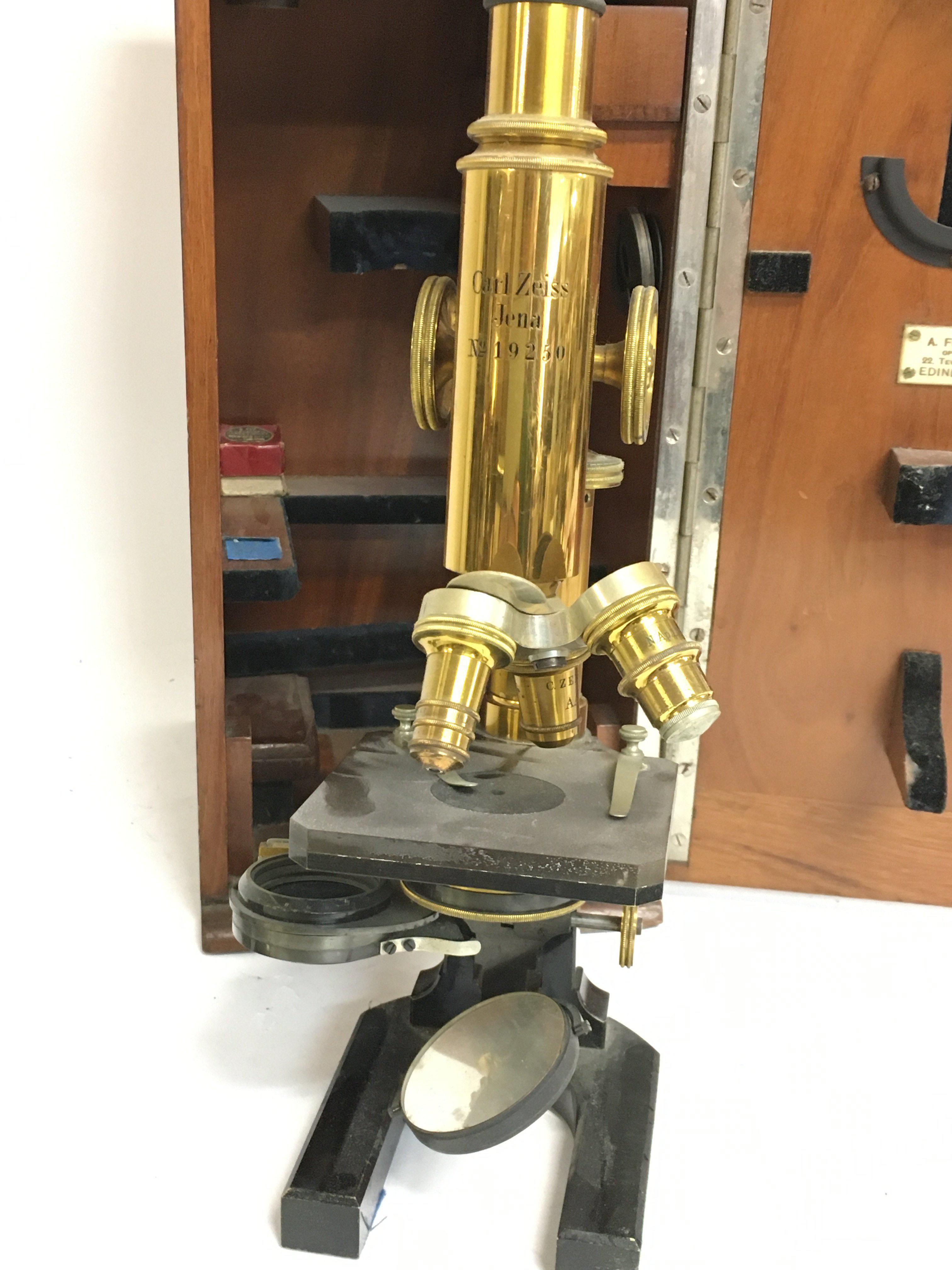 Carl Zeiss Jena No19250 cased microscope with a tr - Image 2 of 2