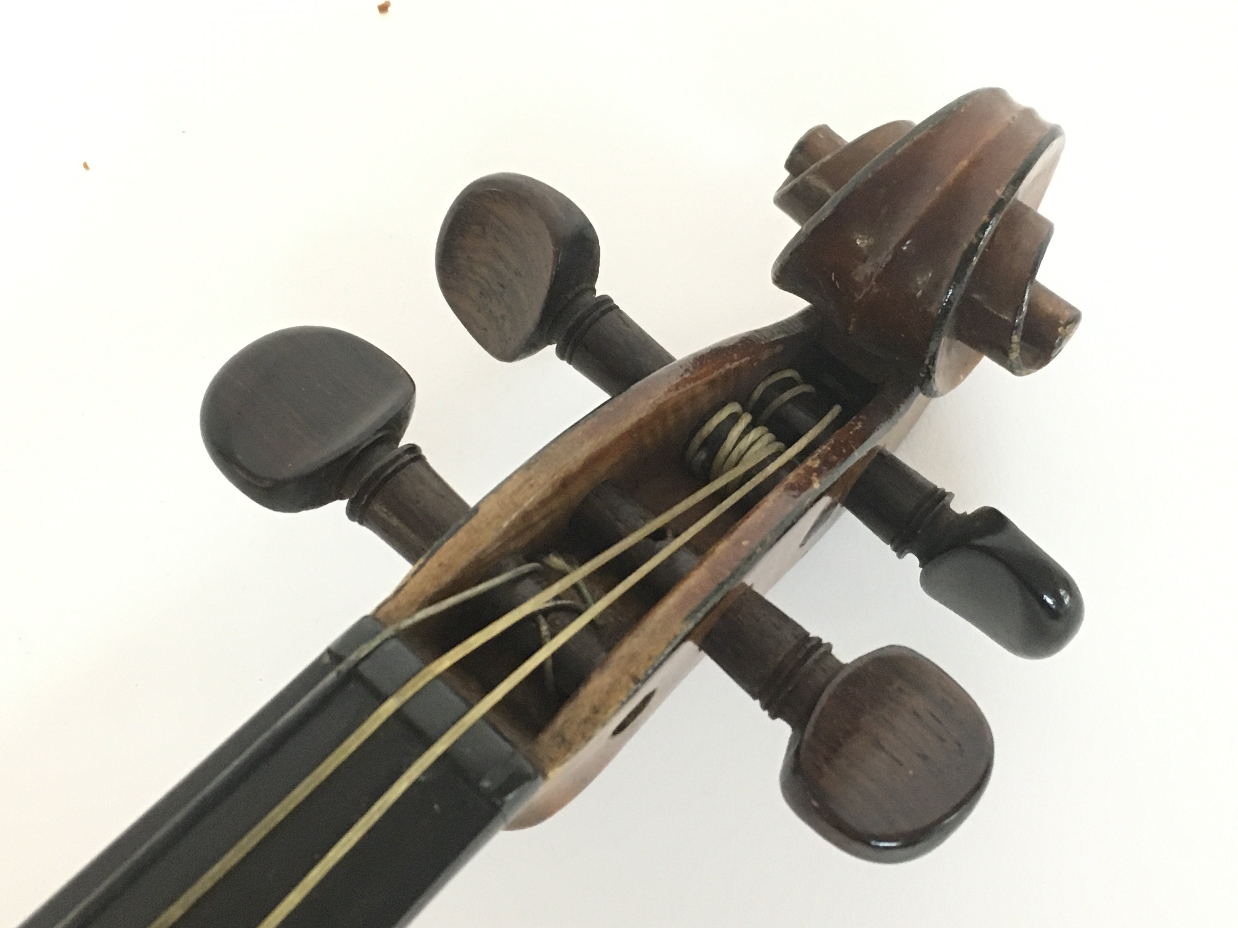 A cased Louis Genin 1909 Violin, no 193. Approxima - Image 5 of 12