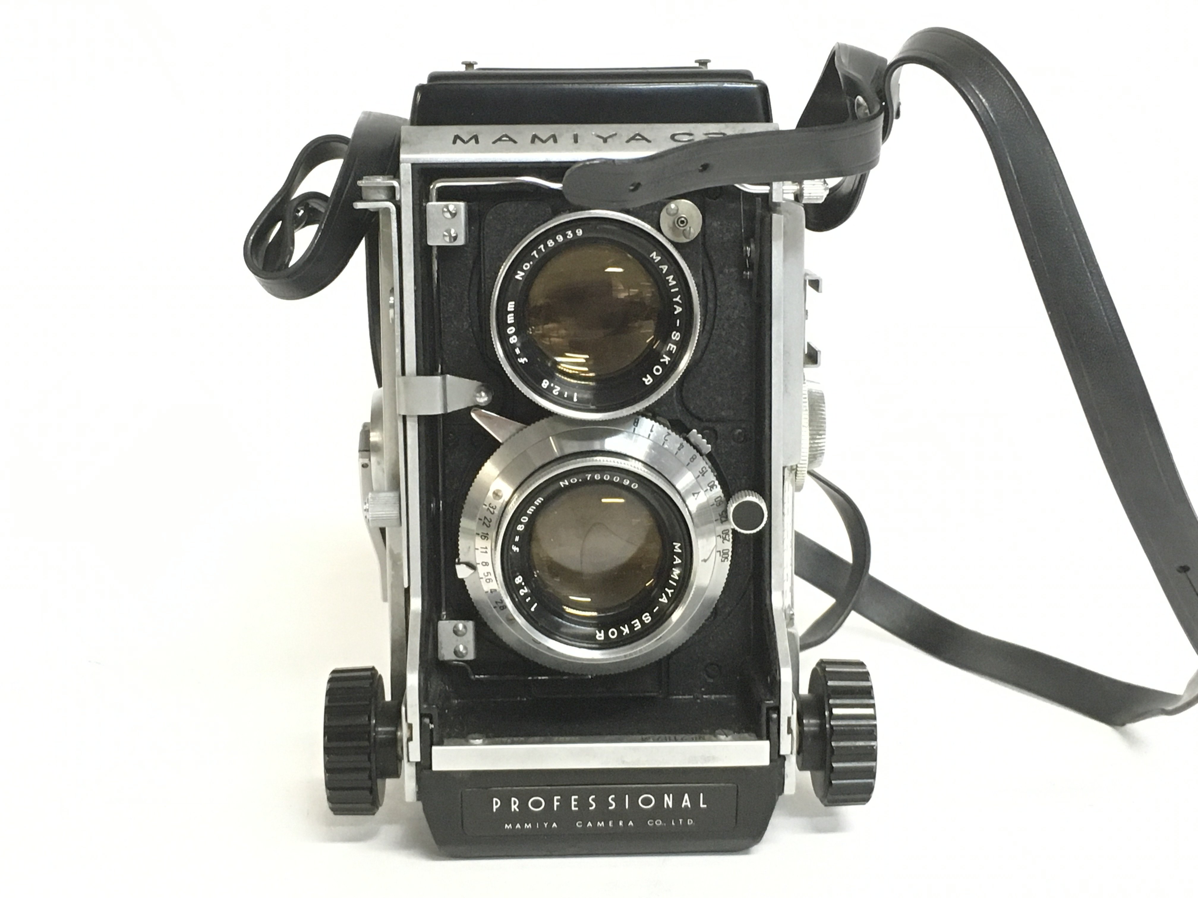 A vintage Mamiya C3 Twin Sekor lens Camera, this l