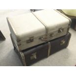 Two Vintage large trunks, dimensions 48x76x32cm &