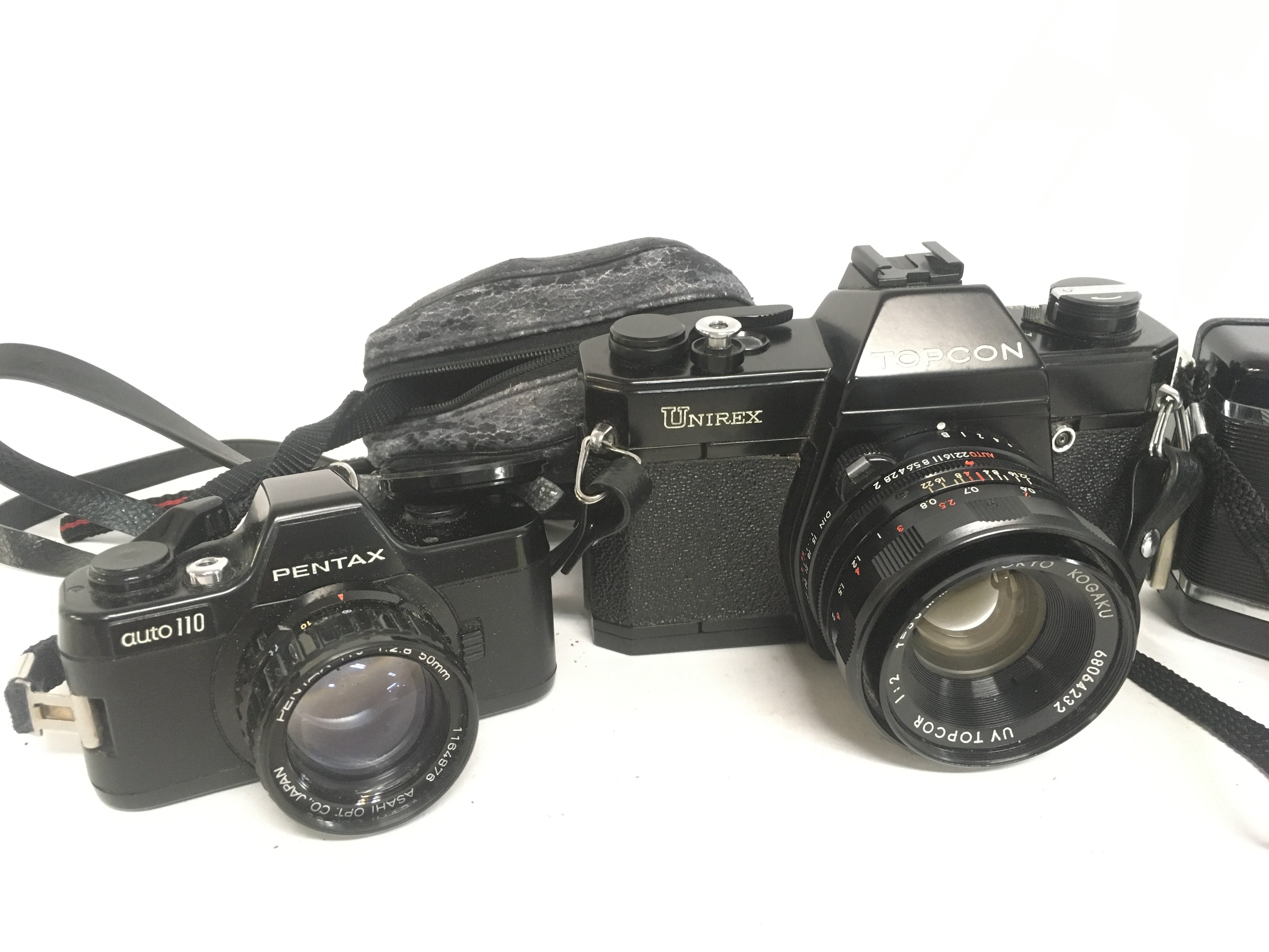 Vintage cameras and accessories including Pentax A - Image 2 of 3