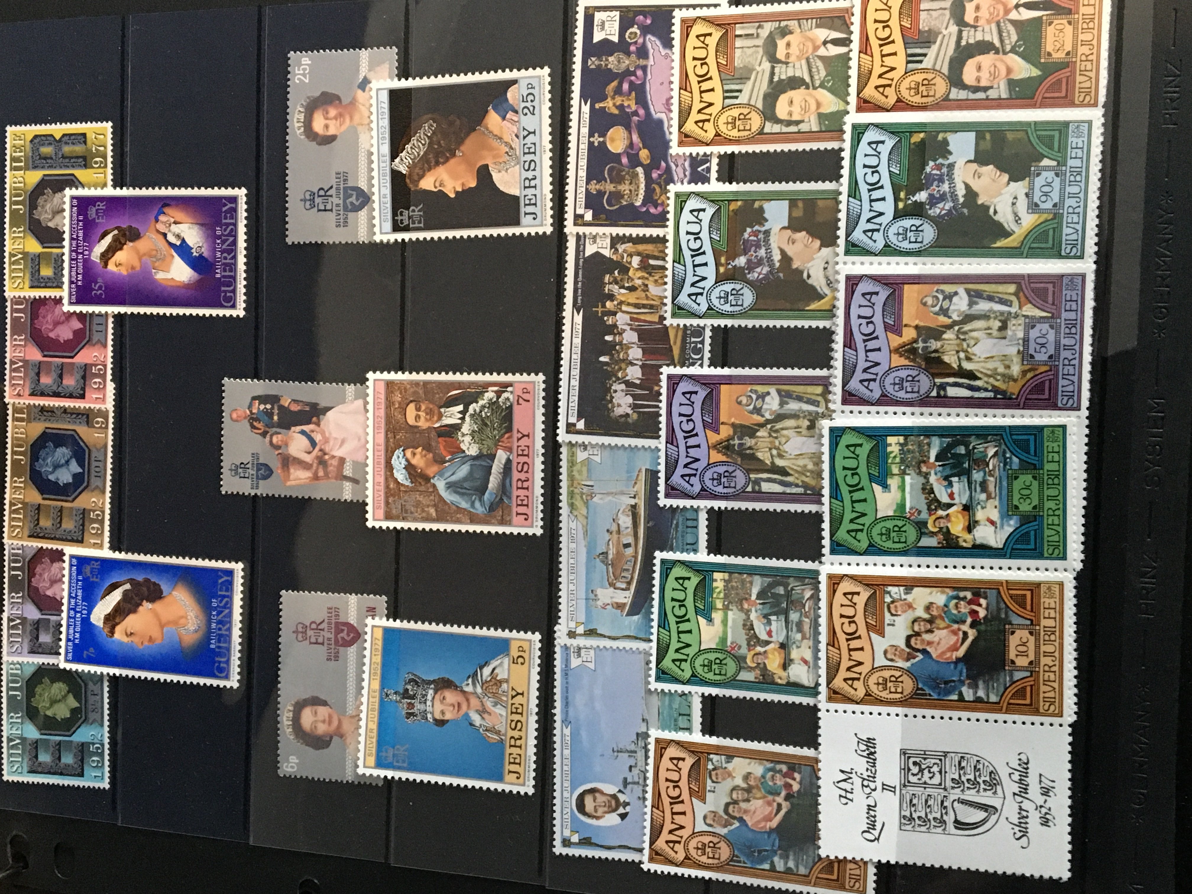 Five albums containing mixed world stamps mainly u - Image 3 of 3