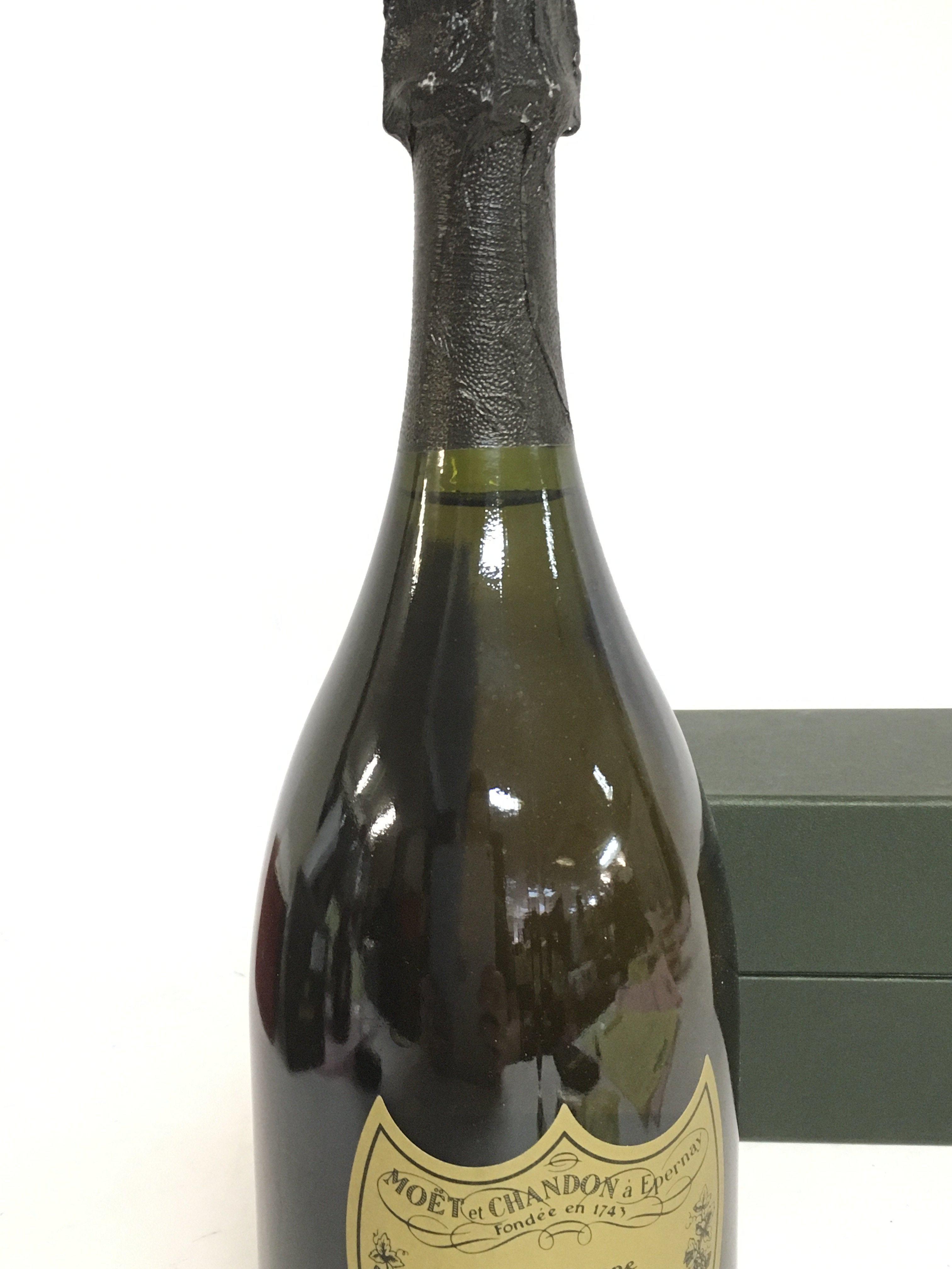 A boxed bottle of Dom Perignon vintage 1996. This - Image 2 of 2