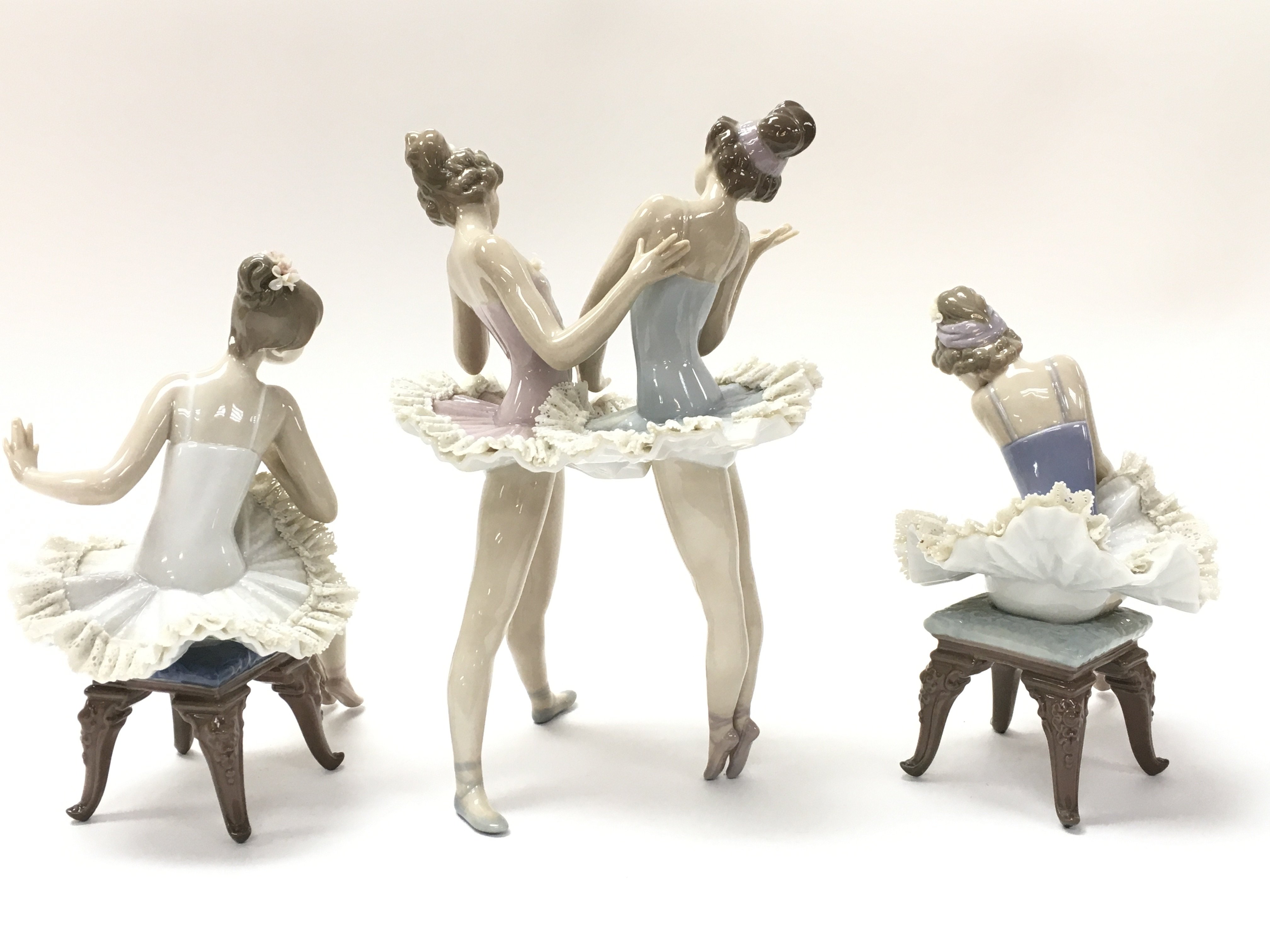 A collection of porcelain Lladro ballerina figurines. A/F. This lot cannot be posted - Image 2 of 2