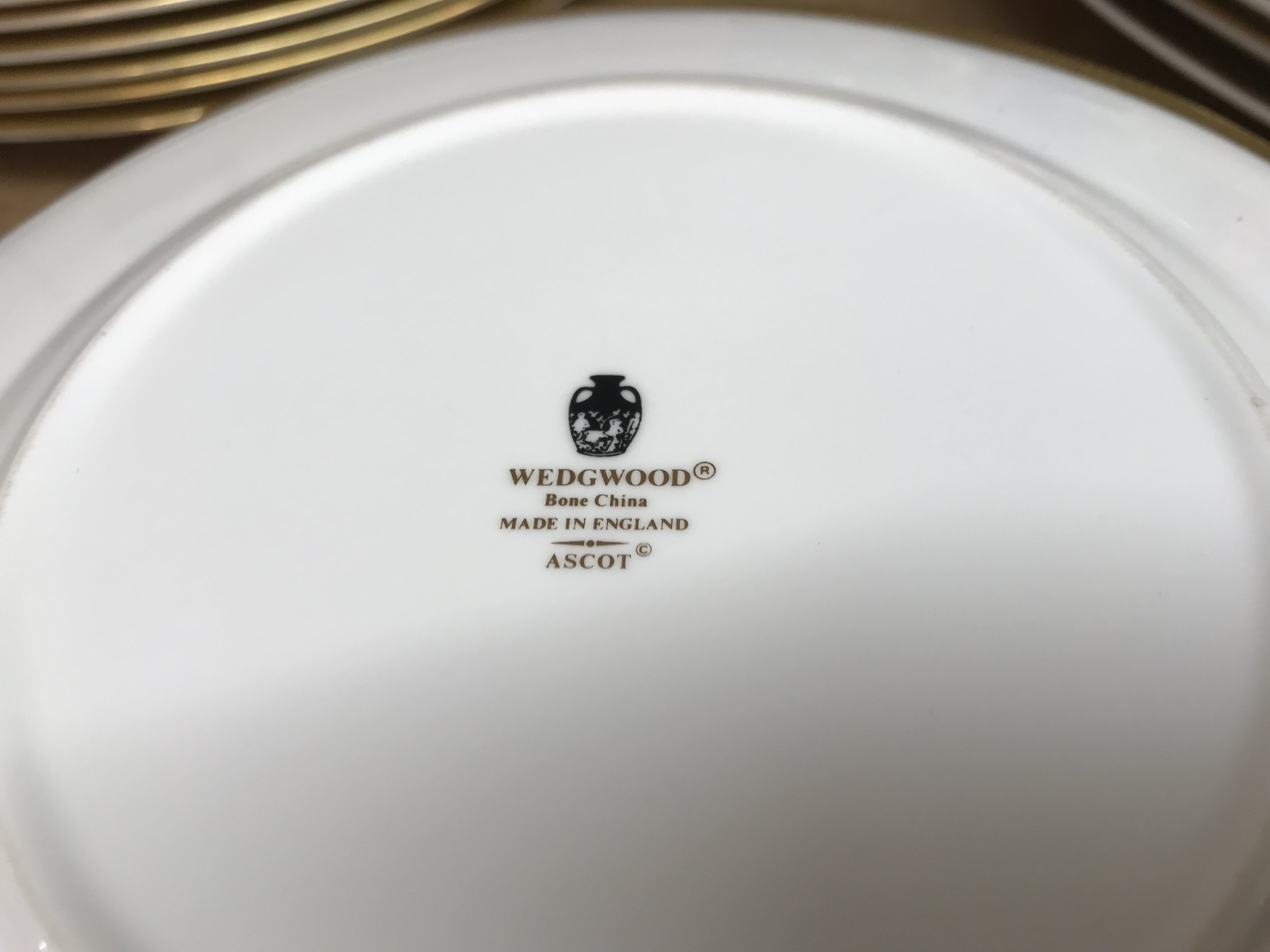 A Wedgwood Ascot dinner service comprising six cup - Image 2 of 5