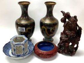 Mixed oriental lot, a pair of Chinese Bronze Clois