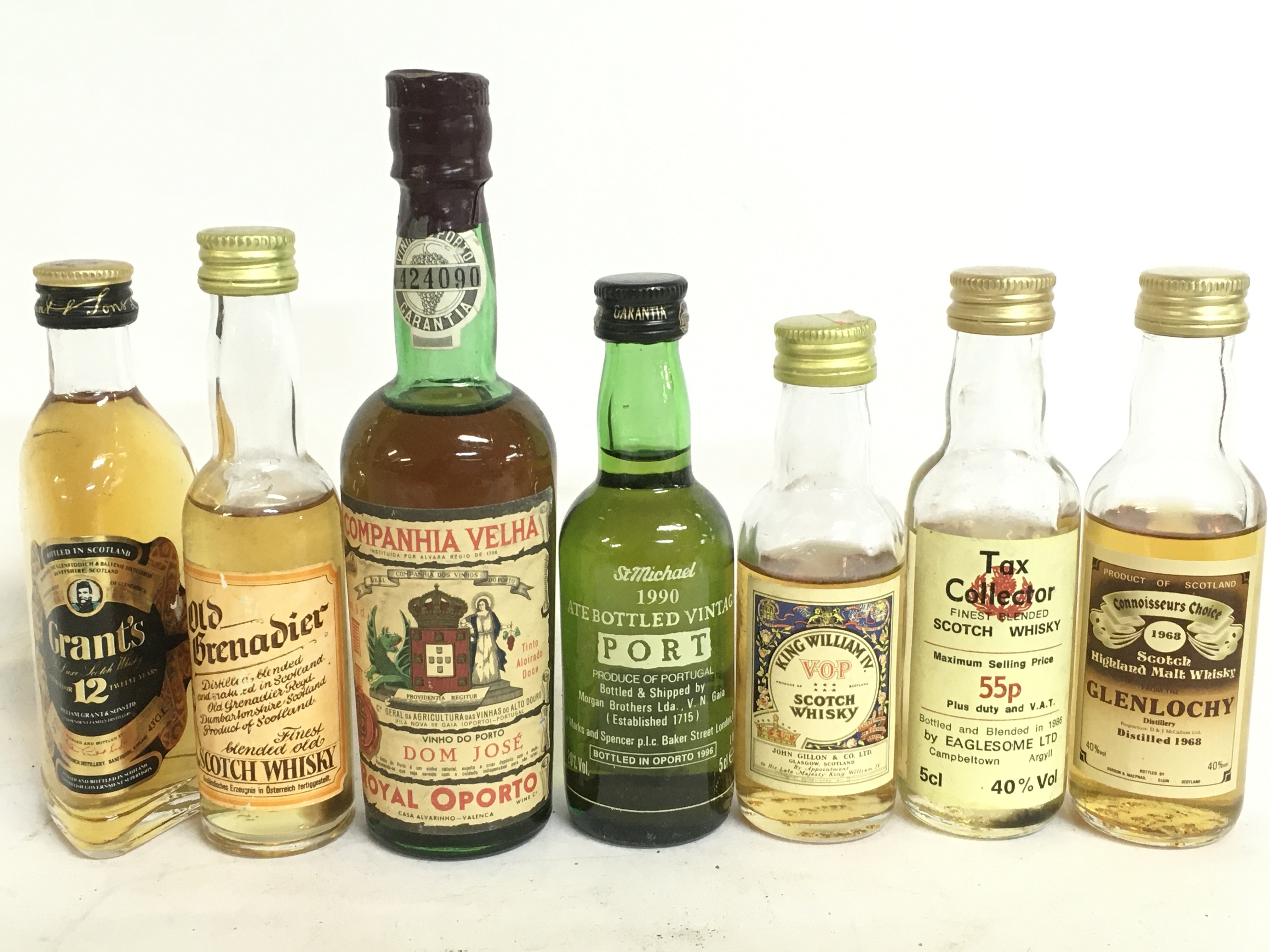 A collection of Whisky miniatures including Pigs N - Image 3 of 4