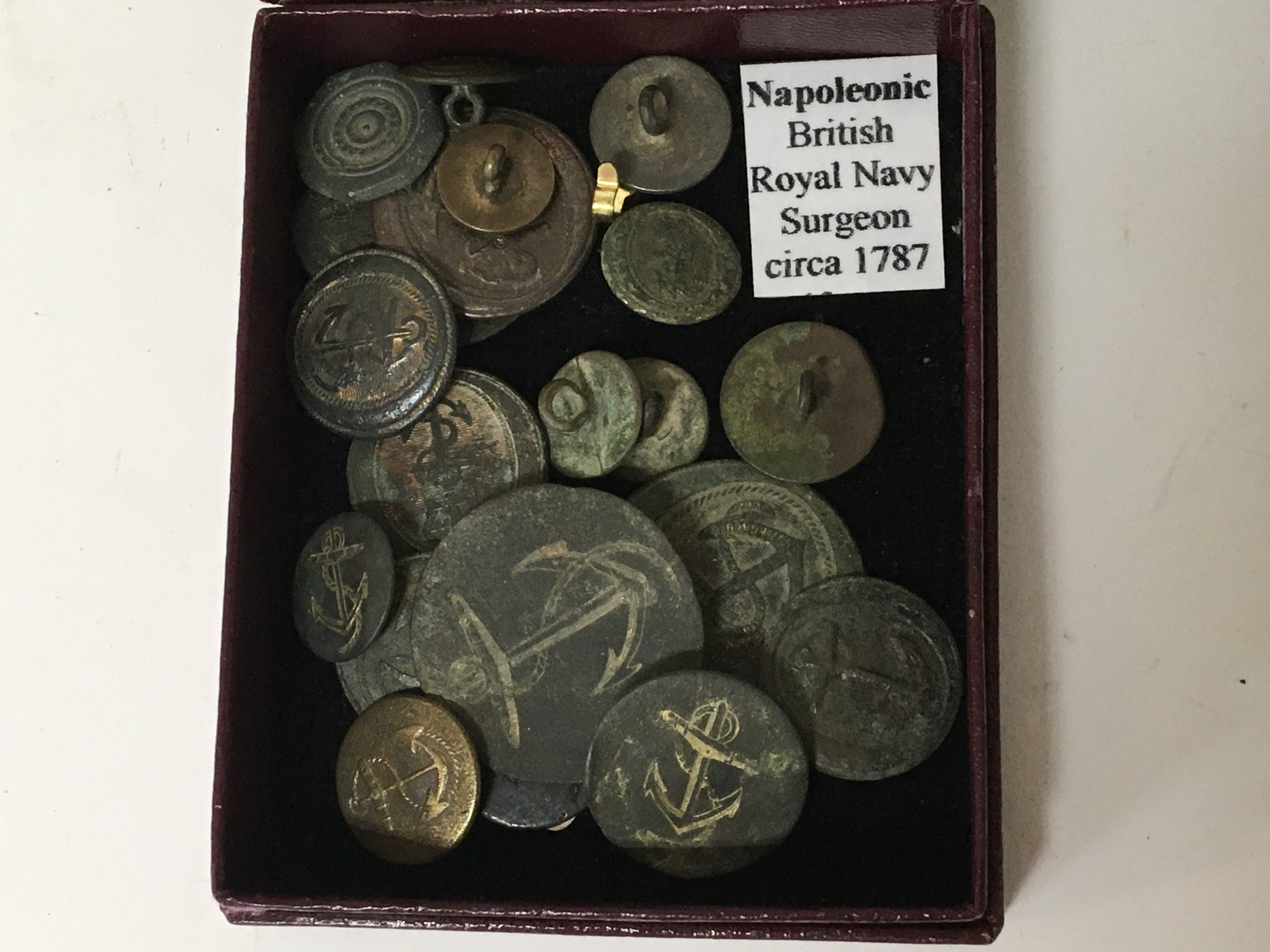 A large collection of Military buttons including r - Bild 2 aus 4