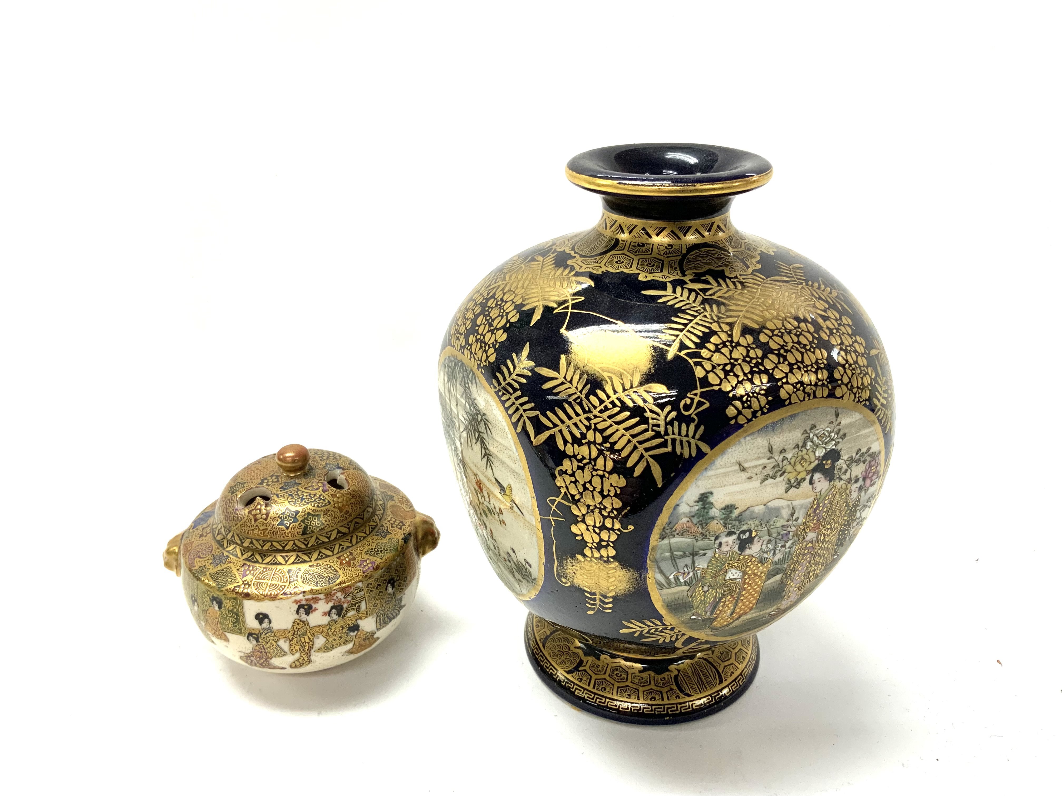 A Satsuma pottery vase, circa 1890, Meiji Period. - Image 2 of 4