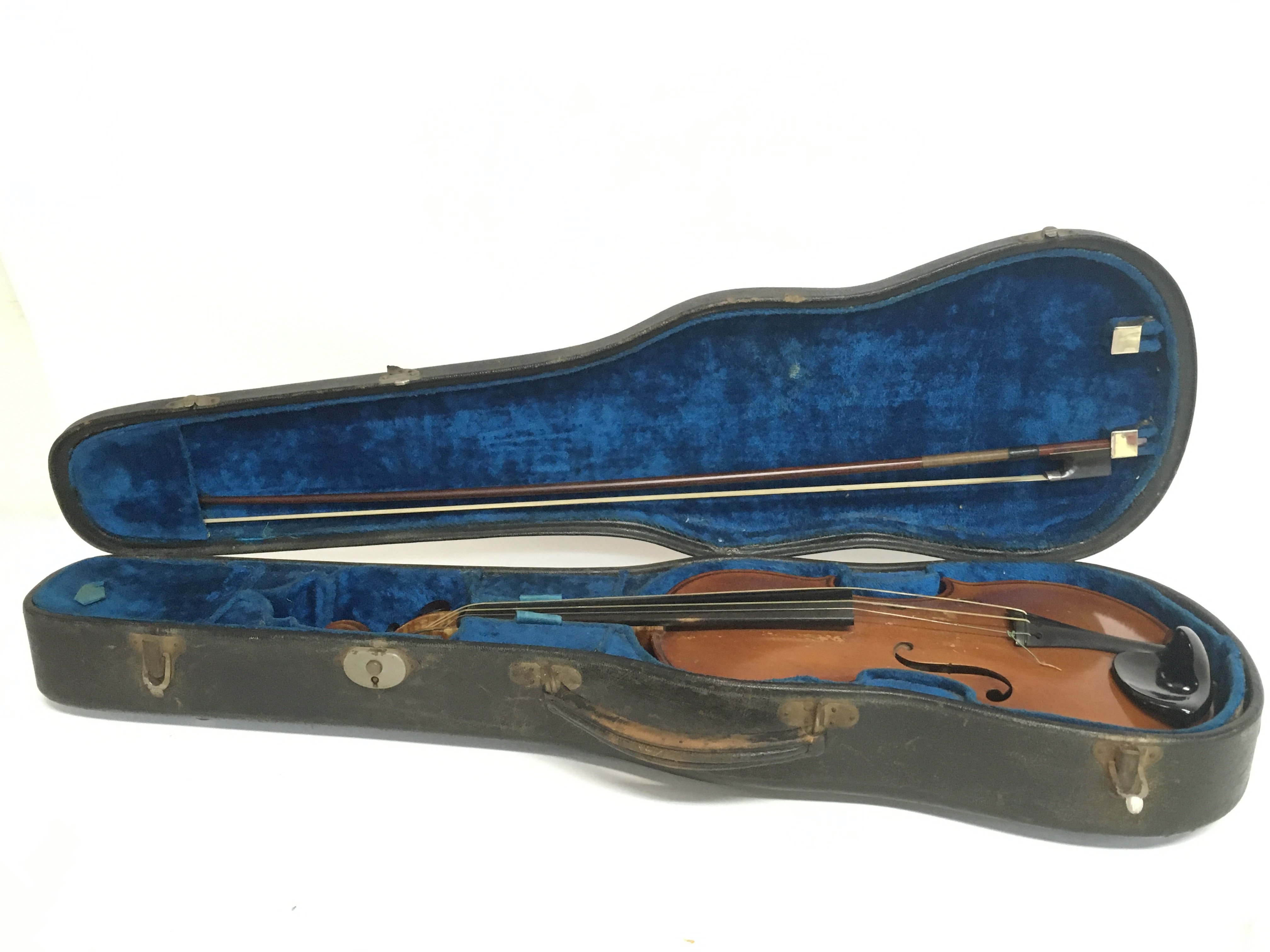 A cased Louis Genin 1909 Violin, no 193. Approxima
