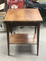 A walnut wood card table, dimensions 34x45x71.5cm