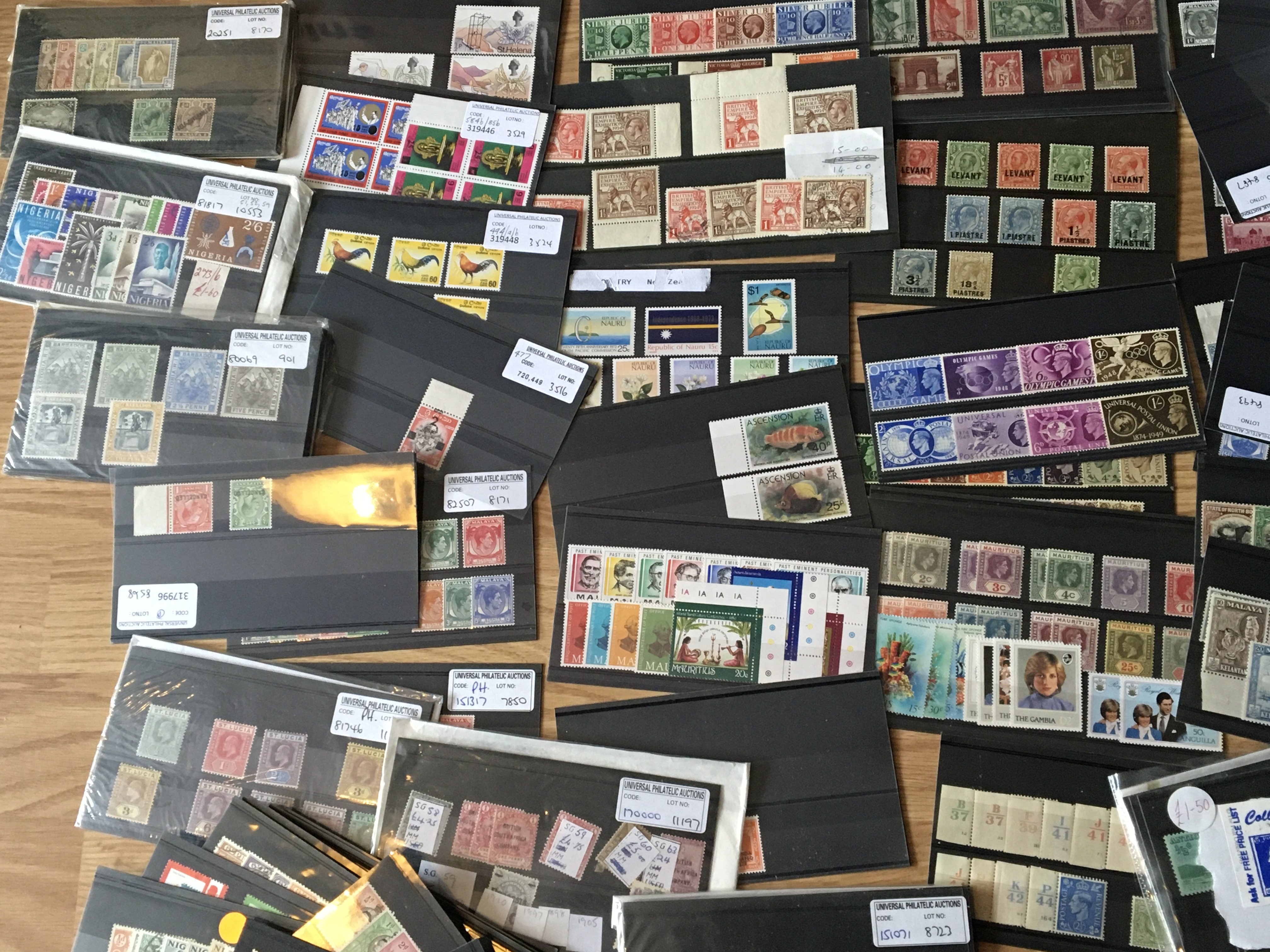 A good collection of well presented stamps mainly - Bild 3 aus 3