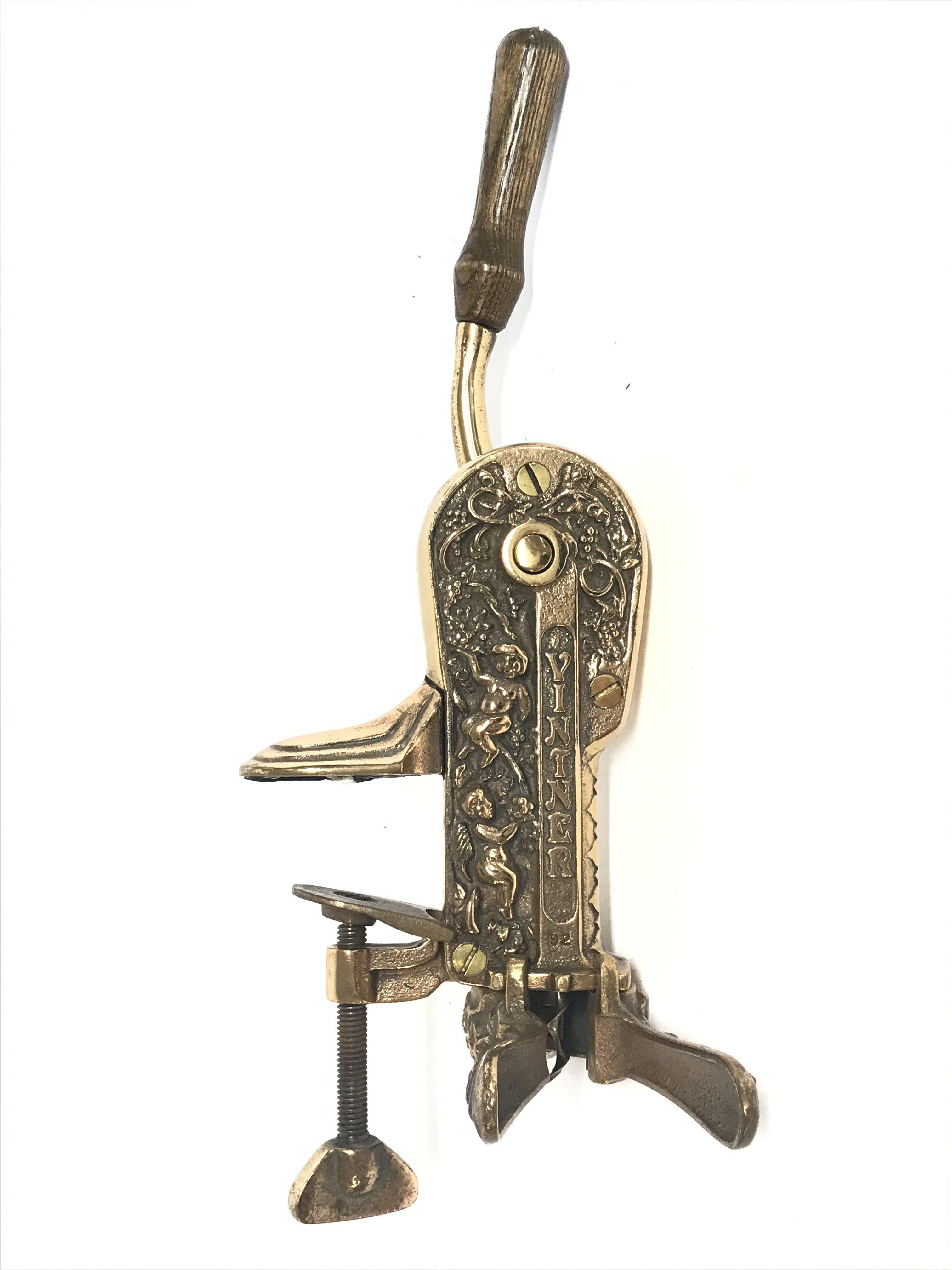 A Vintner brass bar top corkscrew. This lot cannot