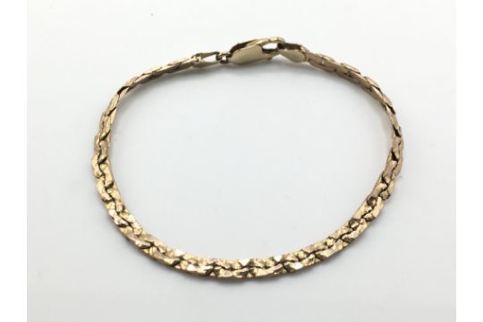 A 9ct gold bracelet. 7.60g Postage A