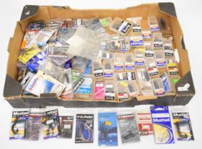 Very large collection of mostly unopened sea fishing hooks including Kamasan, Mustard, Sakuma and