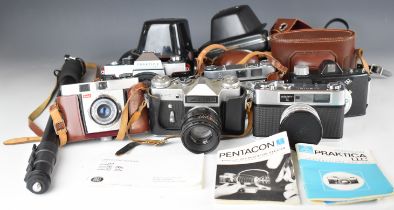 Collectable and 35mm SLR cameras comprising Zenit-E with Helios 2/58 lens, Yashica Minister III,