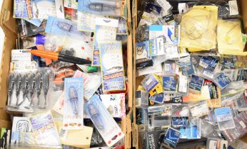 Large quantity of mostly unopened sea fishing tackle/accessories including hooks, traces, lights,