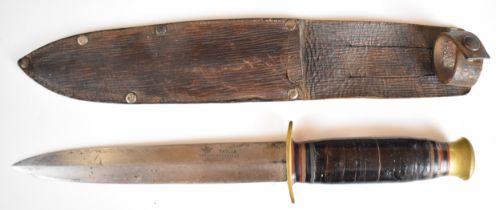 Fighting / hunting knife with brass cross piece and pommel, leather covered grip and 17.5cm double