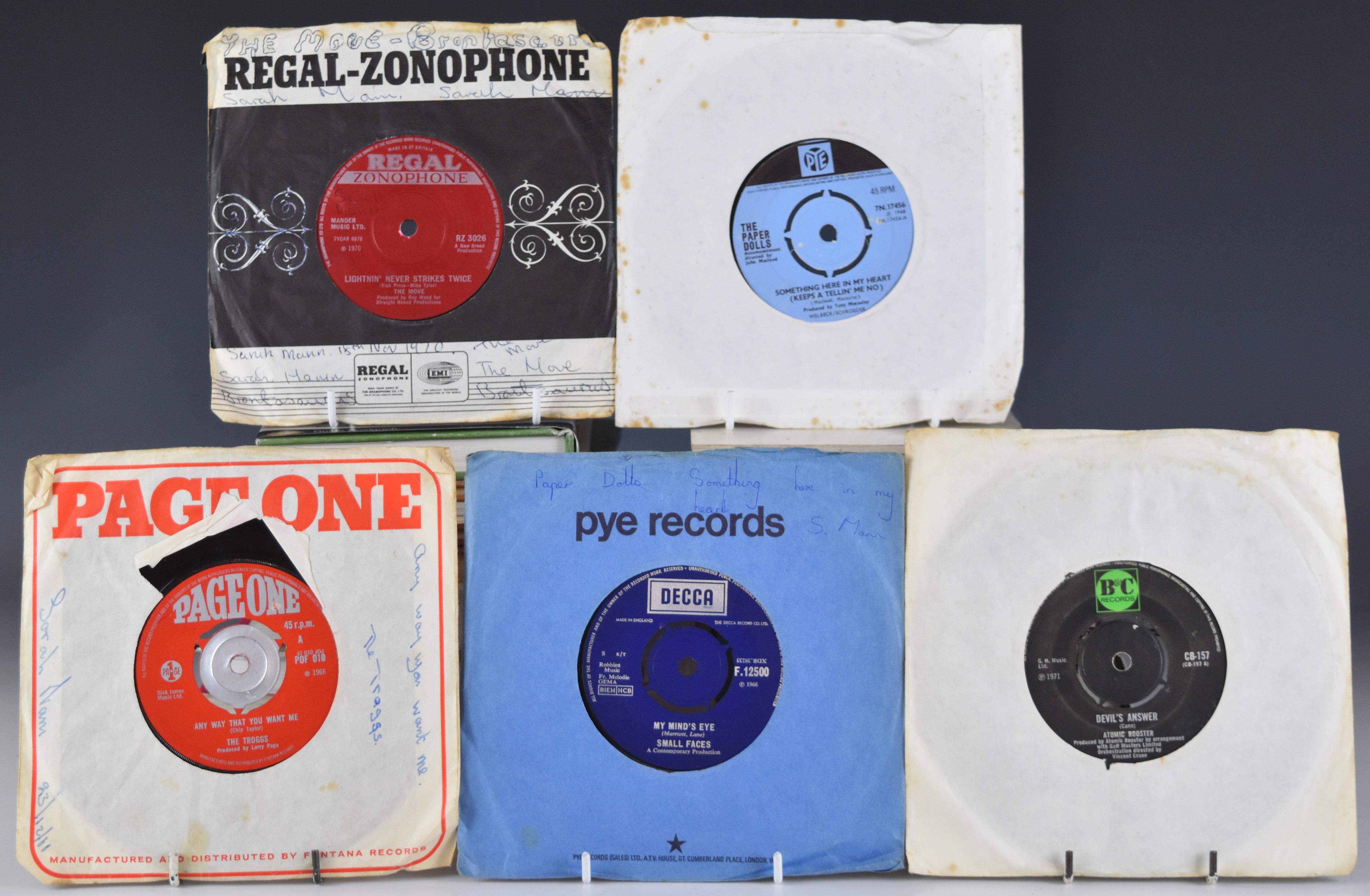 Approximately 75 mostly 1960s 7" singles including The Beatles, Gerry and the Pacemakers, Small - Image 2 of 4