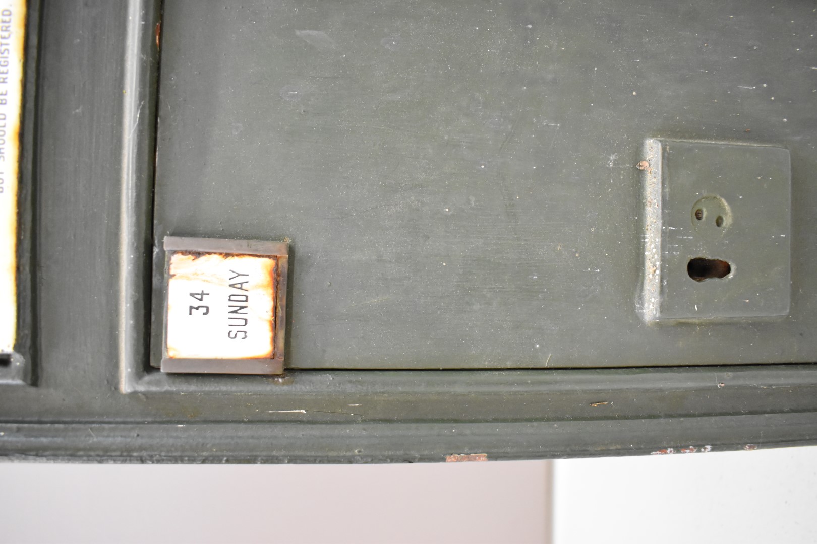 Victorian cast iron wall mounted letter box with VR cypher and crown to top, marked below the door - Image 5 of 8