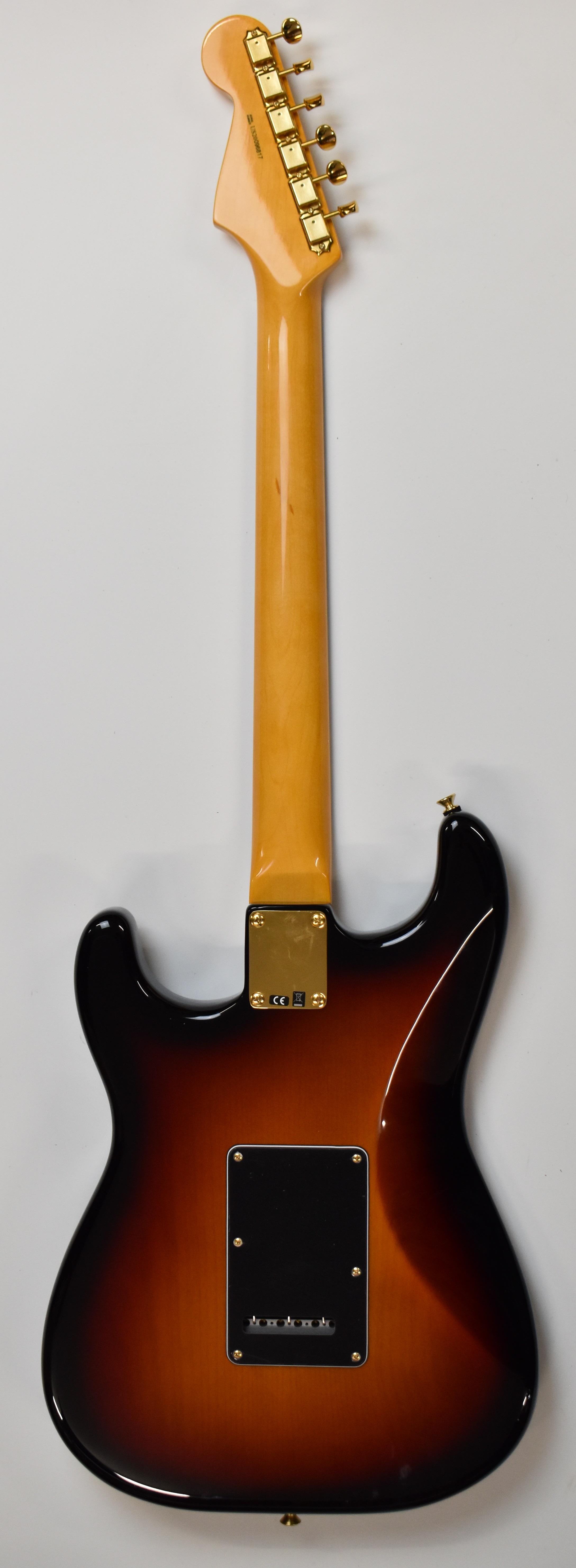 Fender Stevie Ray Vaughan SRV Signature Series Stratocaster electric guitar in 3 tone sunburst - Image 5 of 8