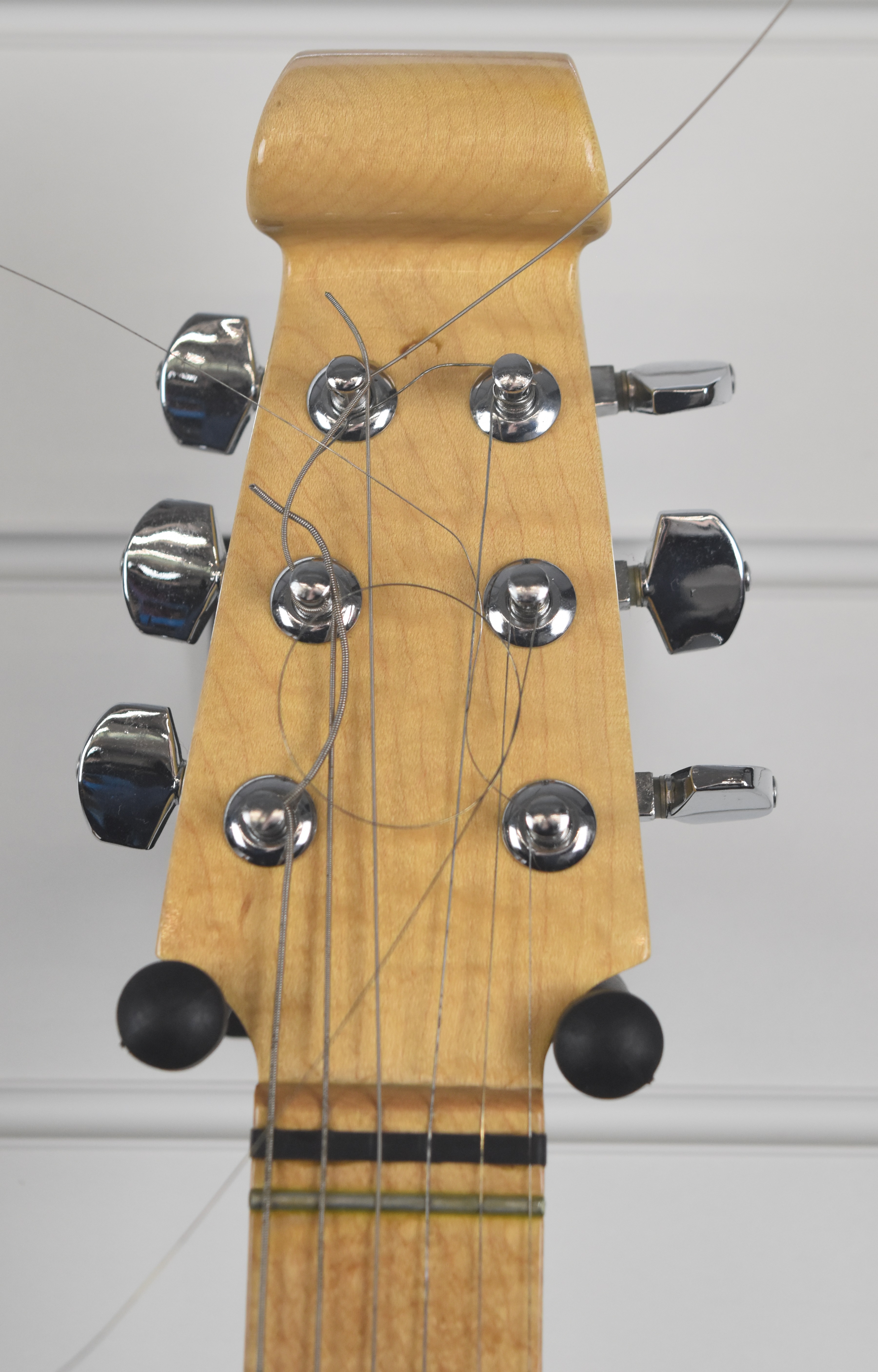 Burns solid body electric guitar in similar styling to the Marquee model, with 3 single coil - Image 3 of 6