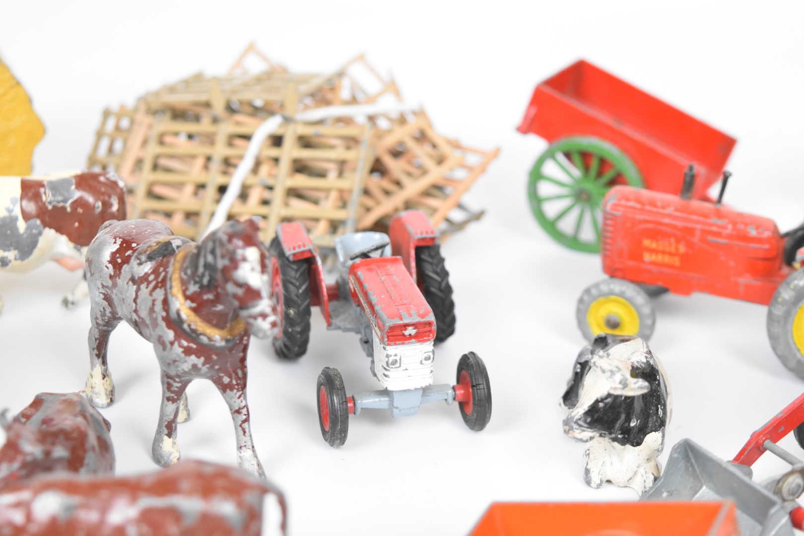 A collection of vintage Britains metal farm animals and vehicles together with a Dinky Toys 27A - Image 5 of 10