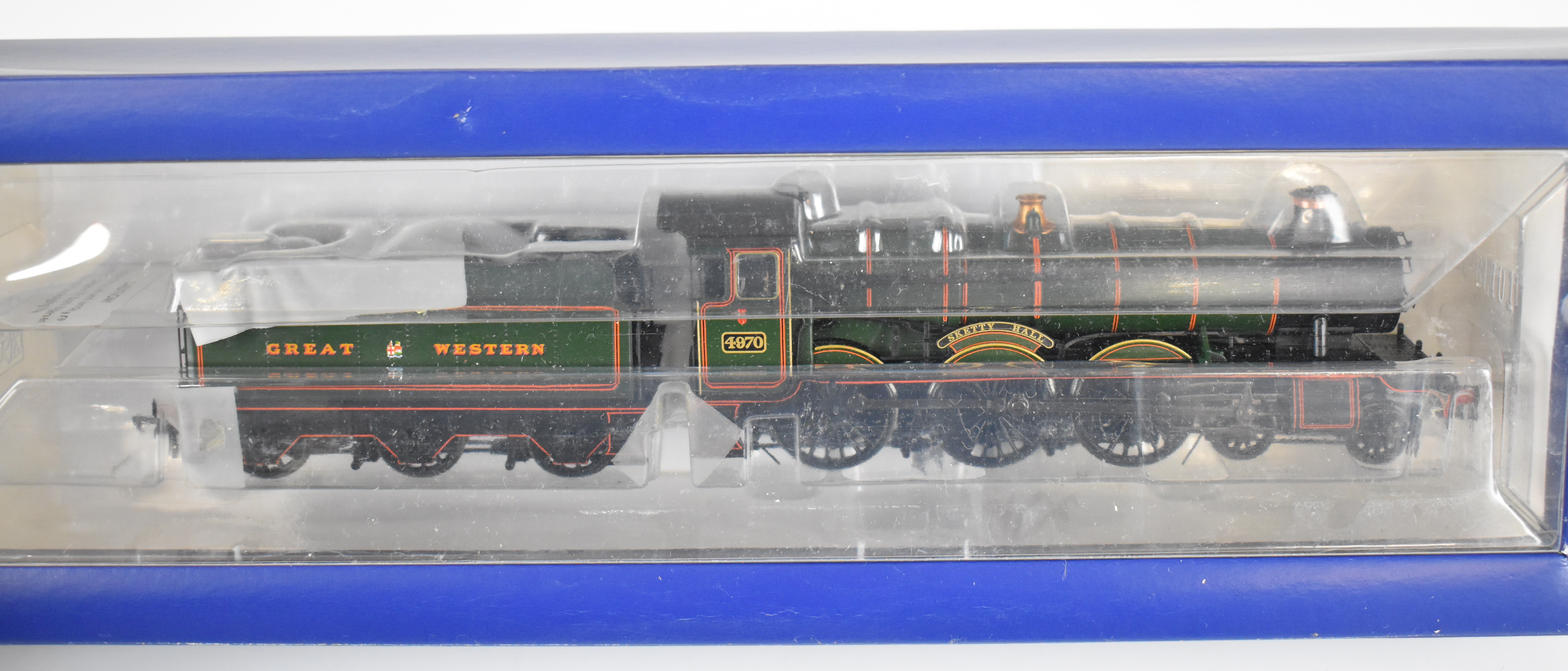 Bachmann Branch-Line 00 gauge model railway Hall Class locomotive, 4970 'Sketty Hall' Great - Image 2 of 3