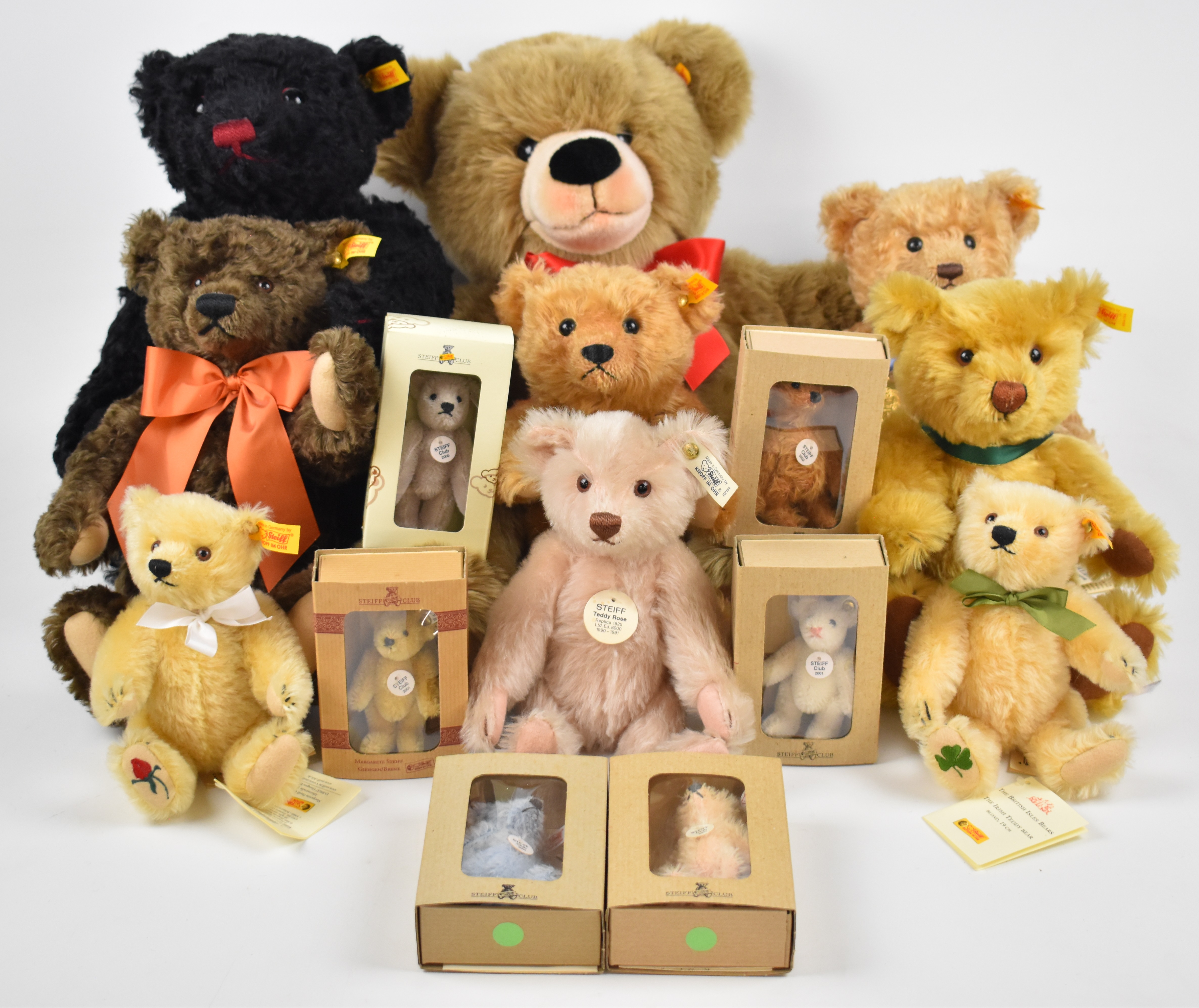 Fifteen Steiff Teddy bears, each with original tags and button in ear to include Teddybar 30