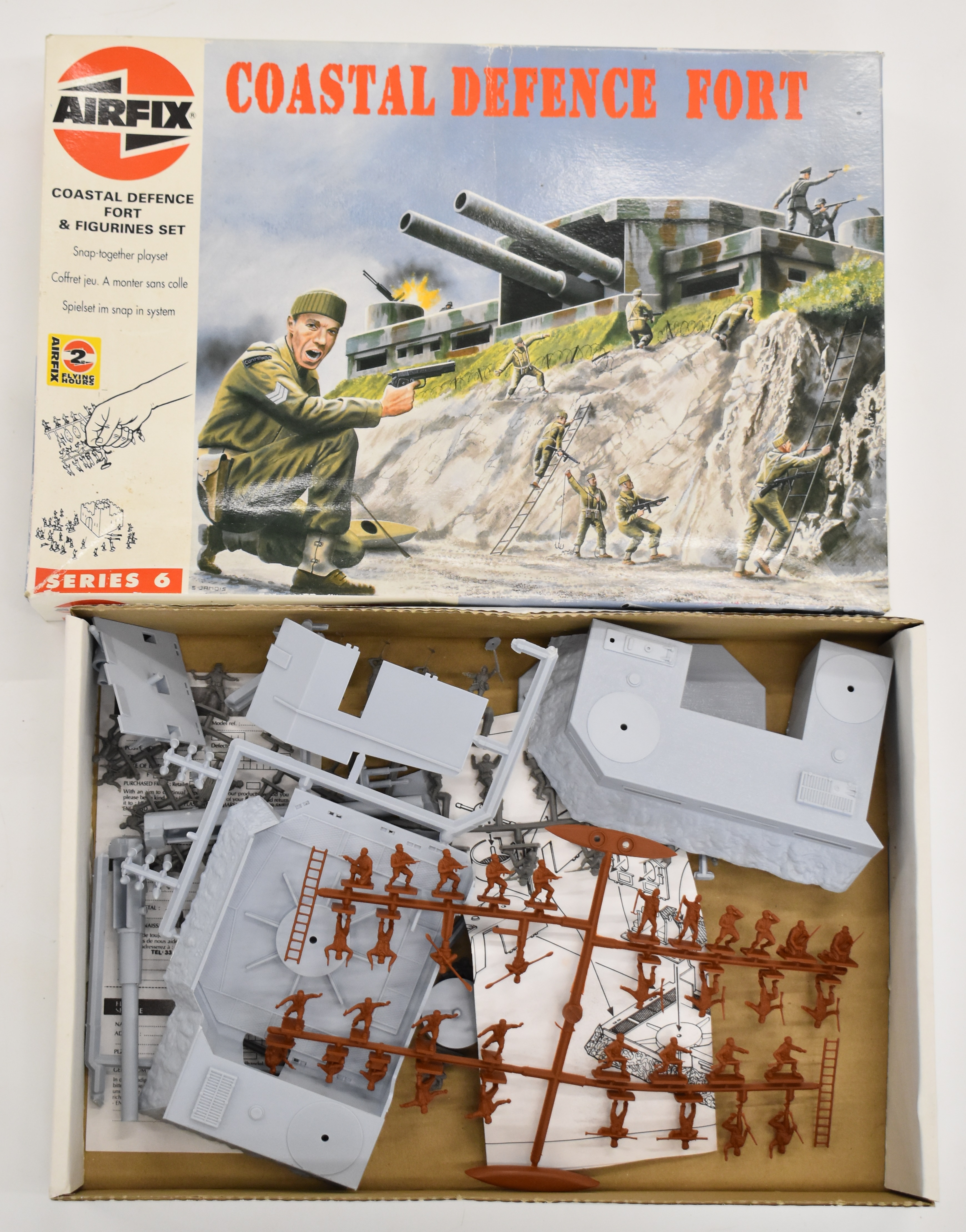 Fifteen Airfix 1:72 scale plastic model kits to include Jungle Outpost 03382, Costal Defence Fort - Image 7 of 10