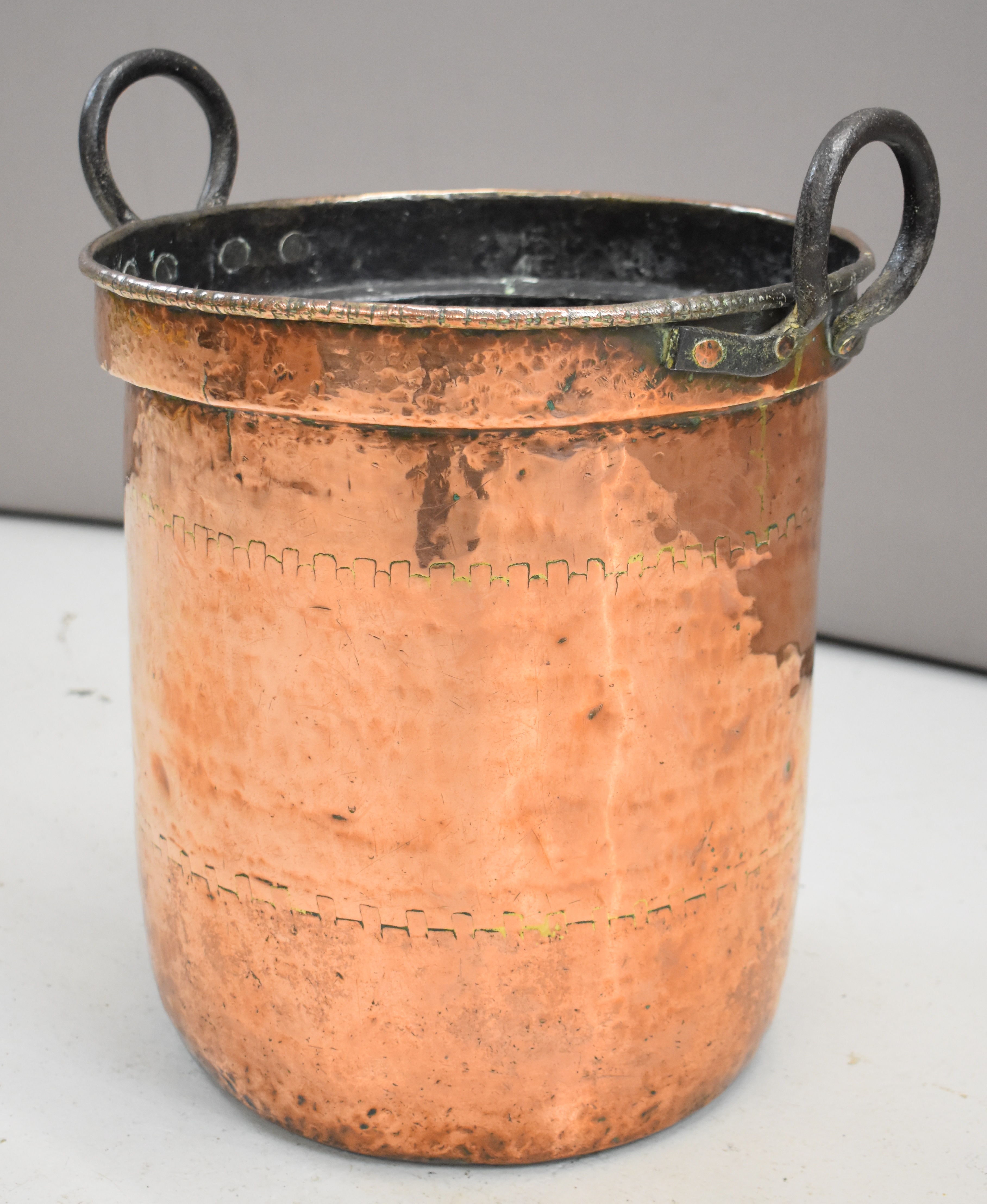 19thC twin handled copper pot with engraved decoration, diameter 33 x height 36cm - Image 2 of 3
