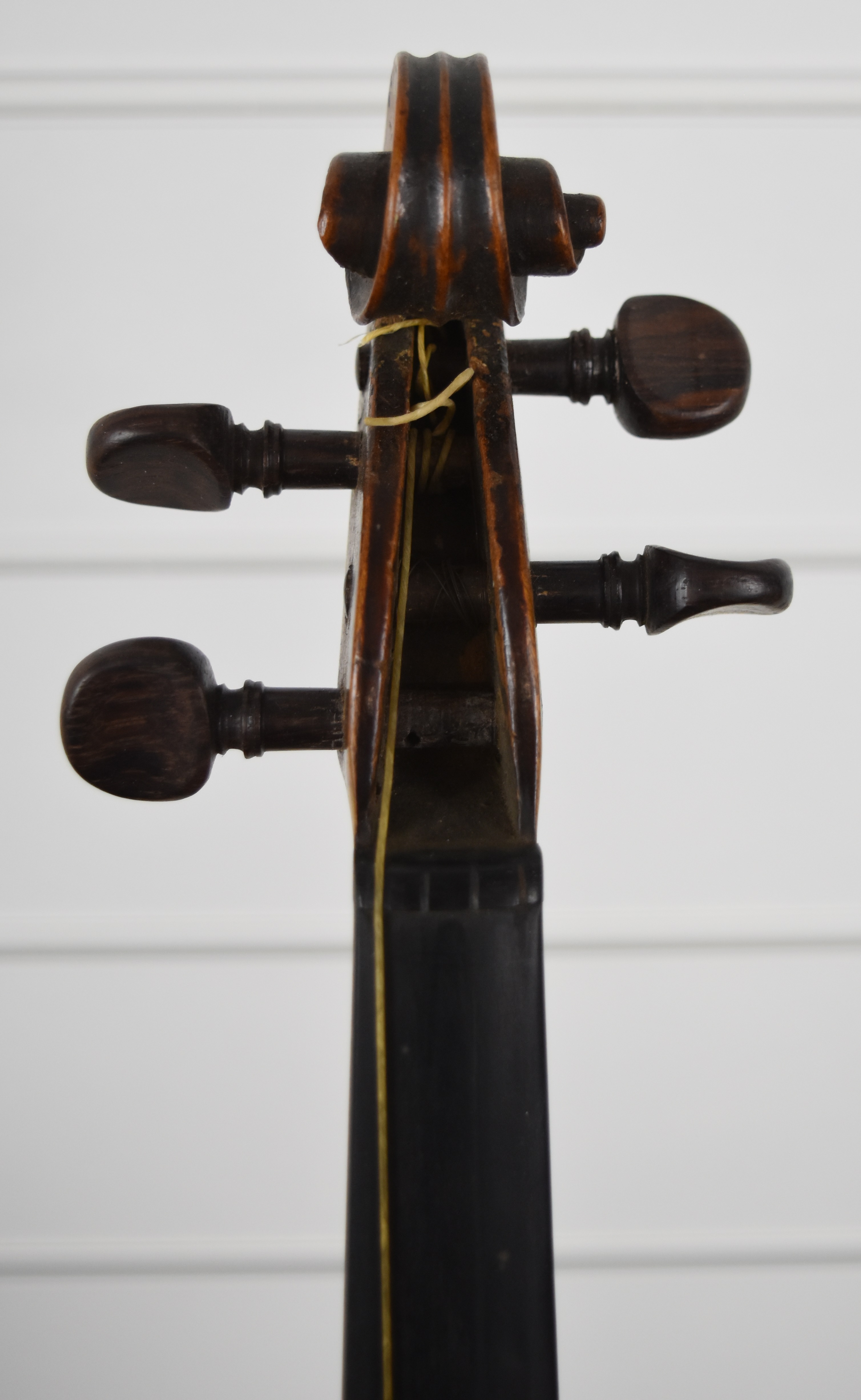 Full size German or Austrian violin bearing label 'Johann Adam Pfretzschner erfunden von Jacob - Image 4 of 9