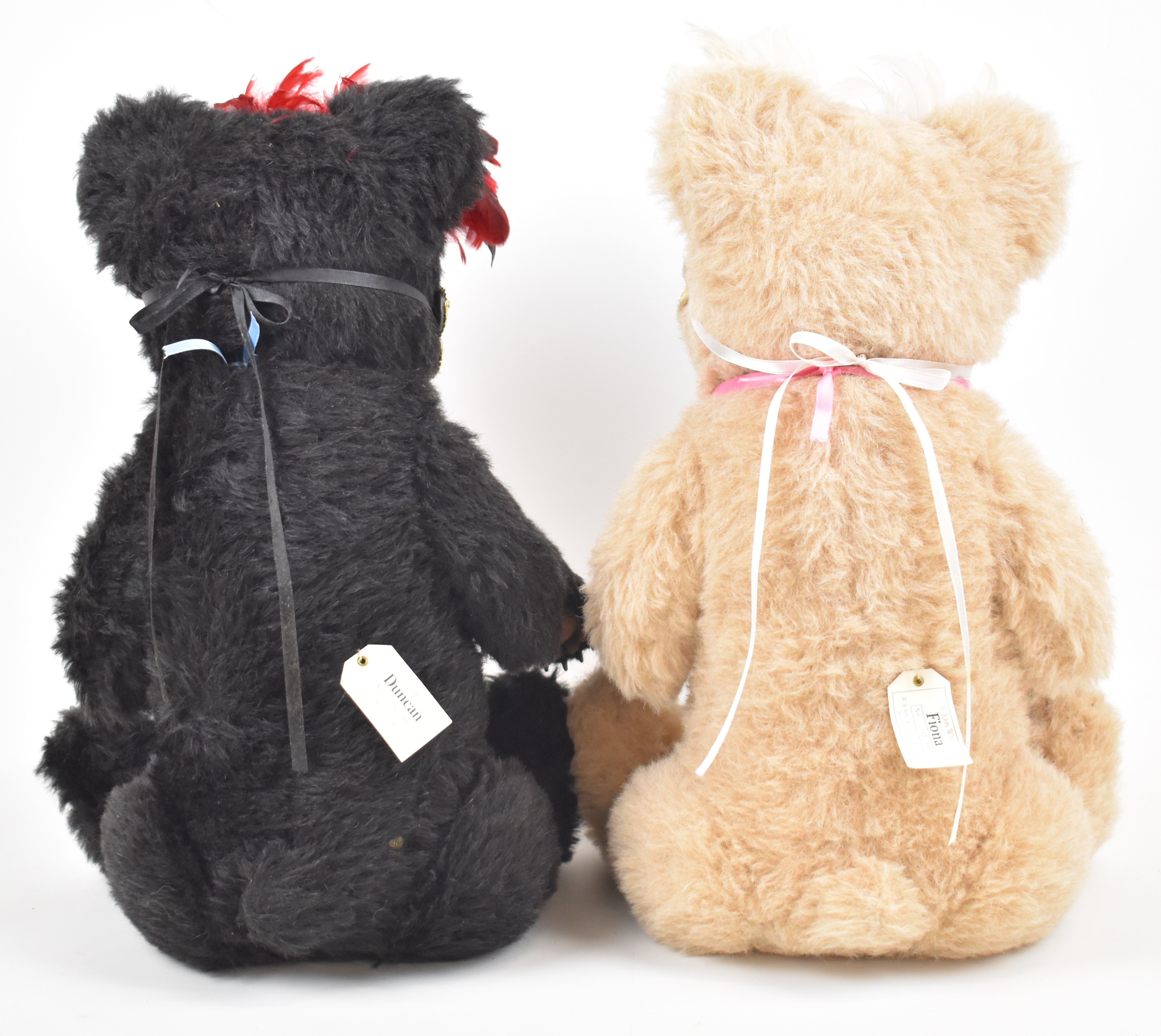 Two R. John Wright limited edition Teddy bears Duncan and Fiona, each with original tags and - Bild 2 aus 4