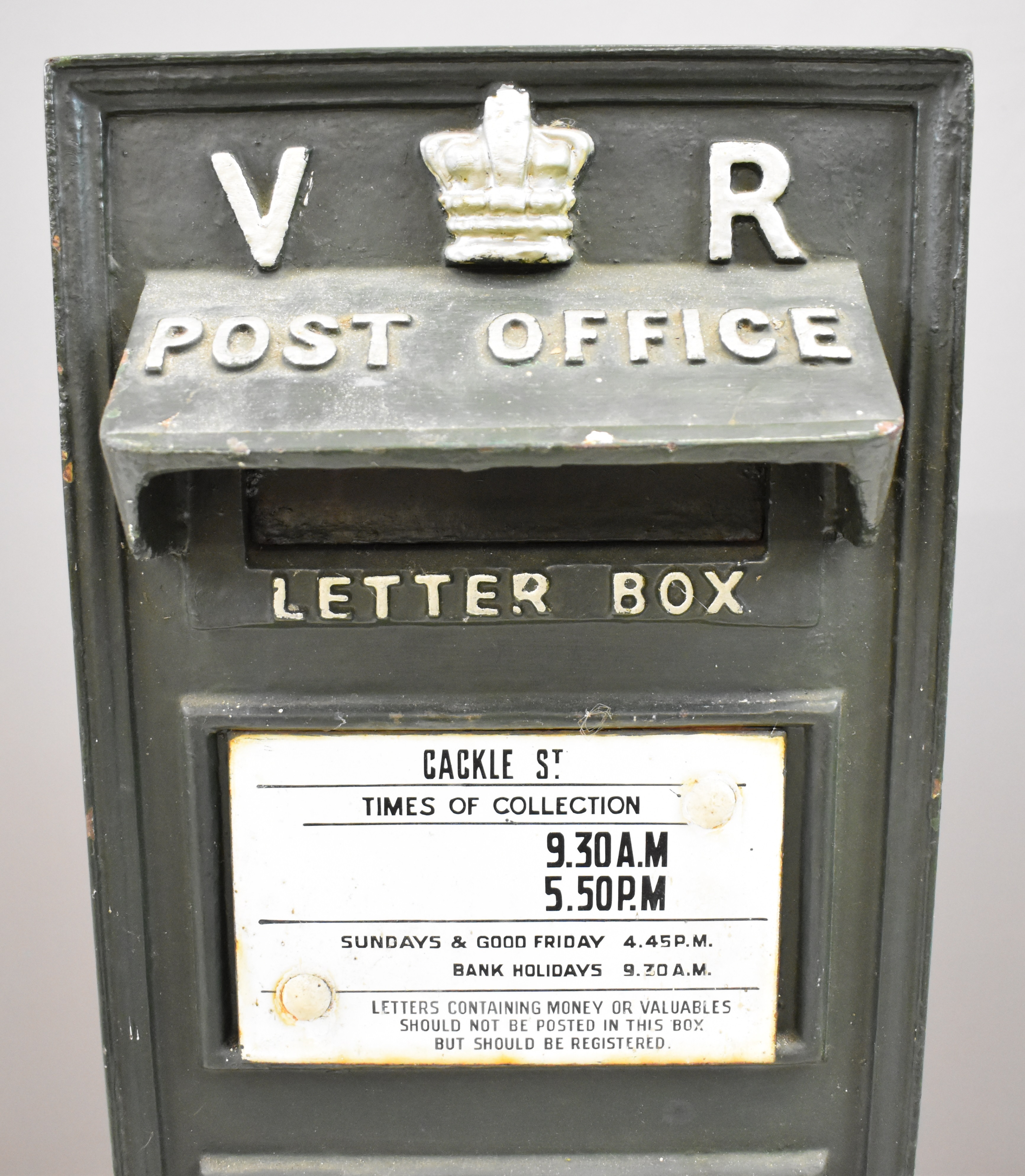 Victorian cast iron wall mounted letter box with VR cypher and crown to top, marked below the door - Image 4 of 8