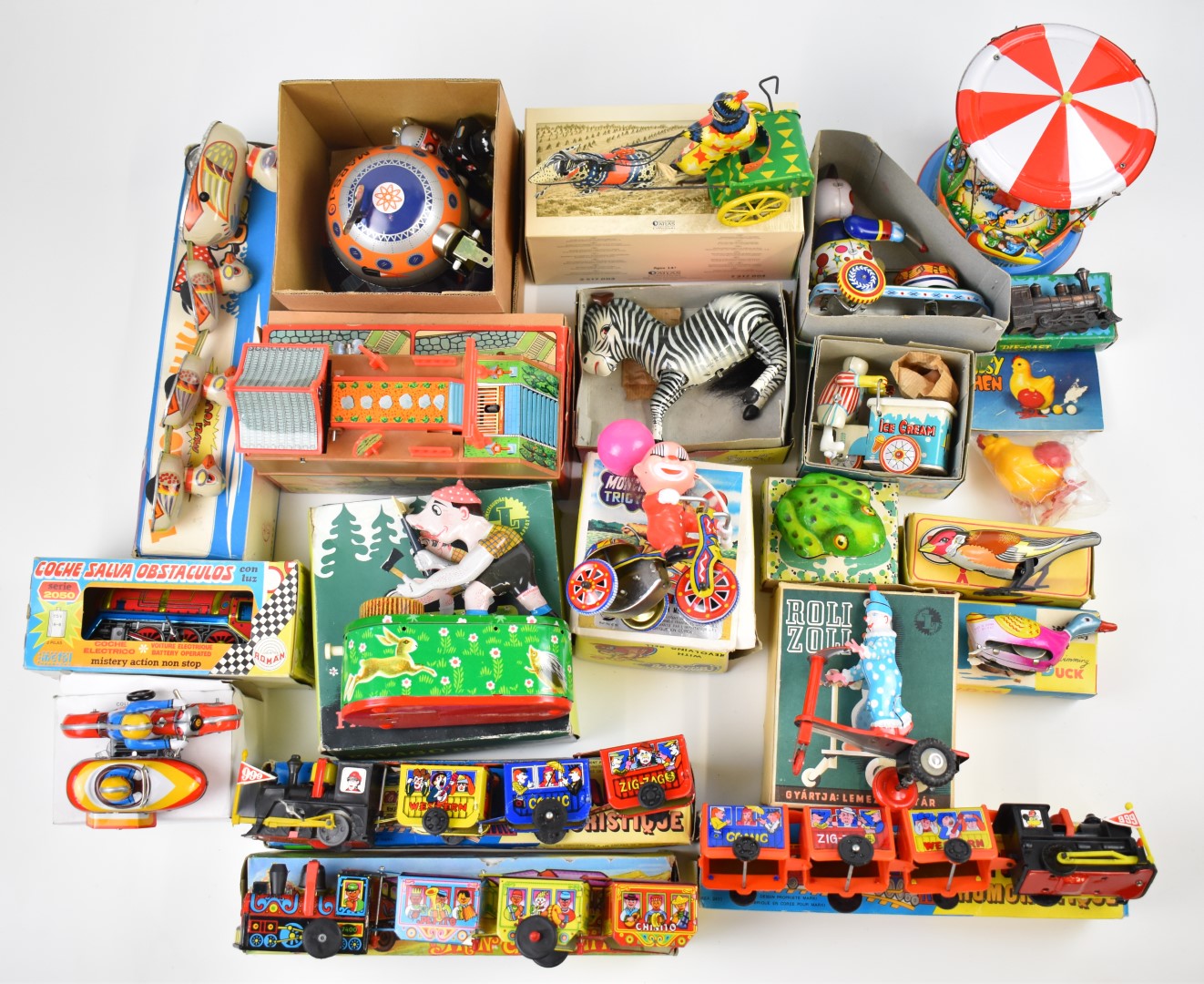 A collection of mostly tinplate clockwork toys with Russian and Chinese examples to include Ice - Image 2 of 2