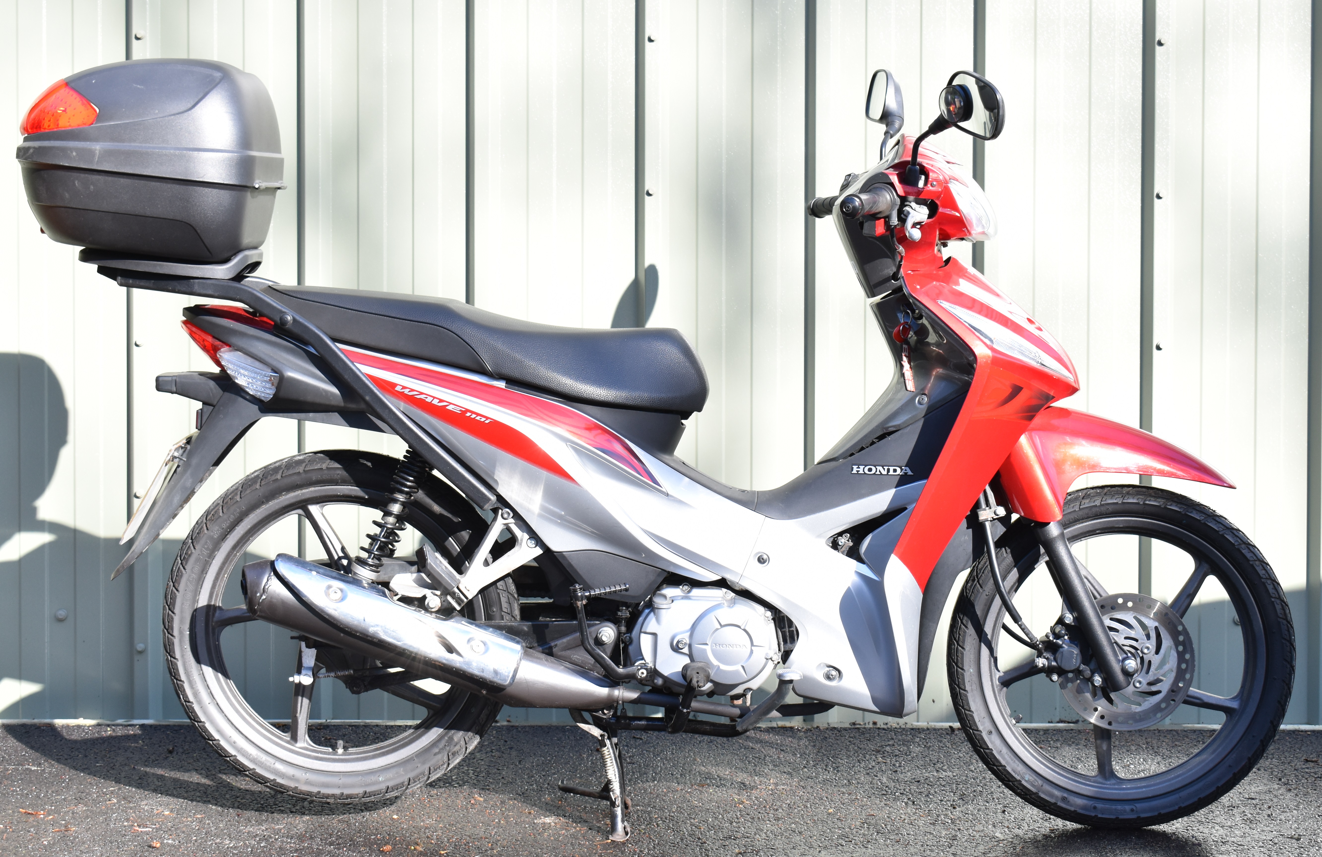 2014 Honda Wave four stroke 109cc motorcycle or scooter model AFS 110 2SHC, registration number CF63 - Image 6 of 17